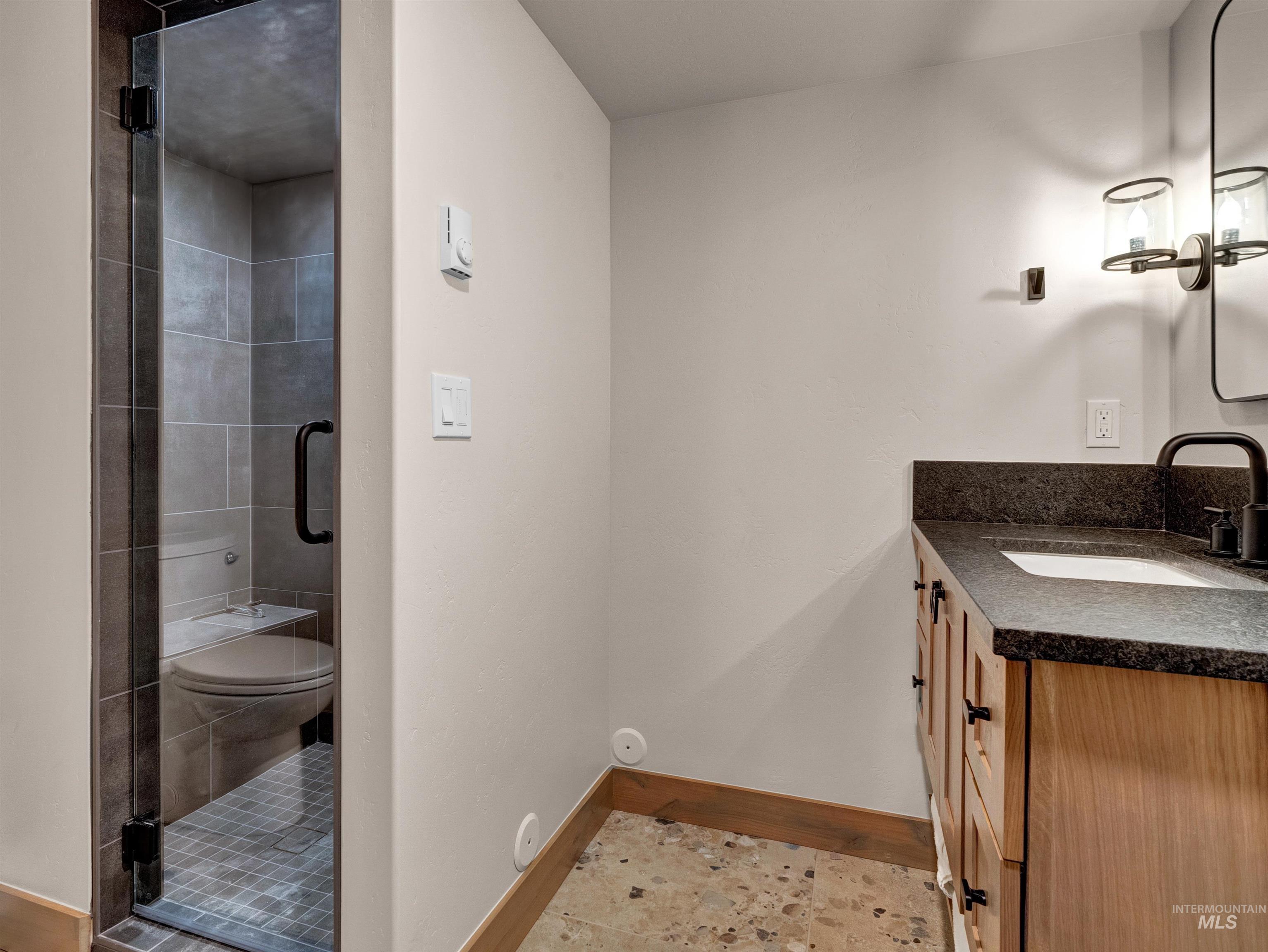 1241 Herrick St Property Photo 25