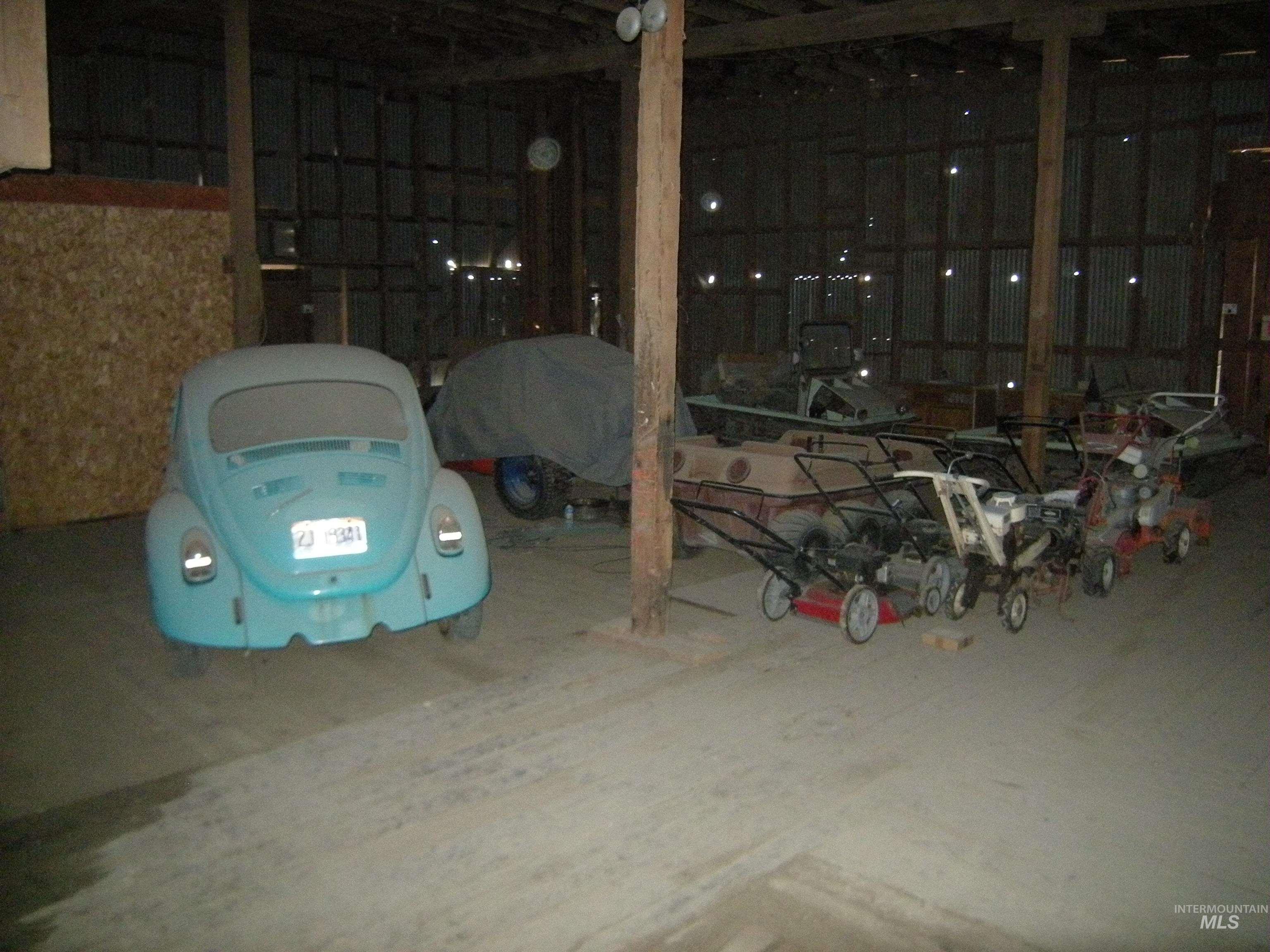 Appr. 400 Railroad St Property Photo 16