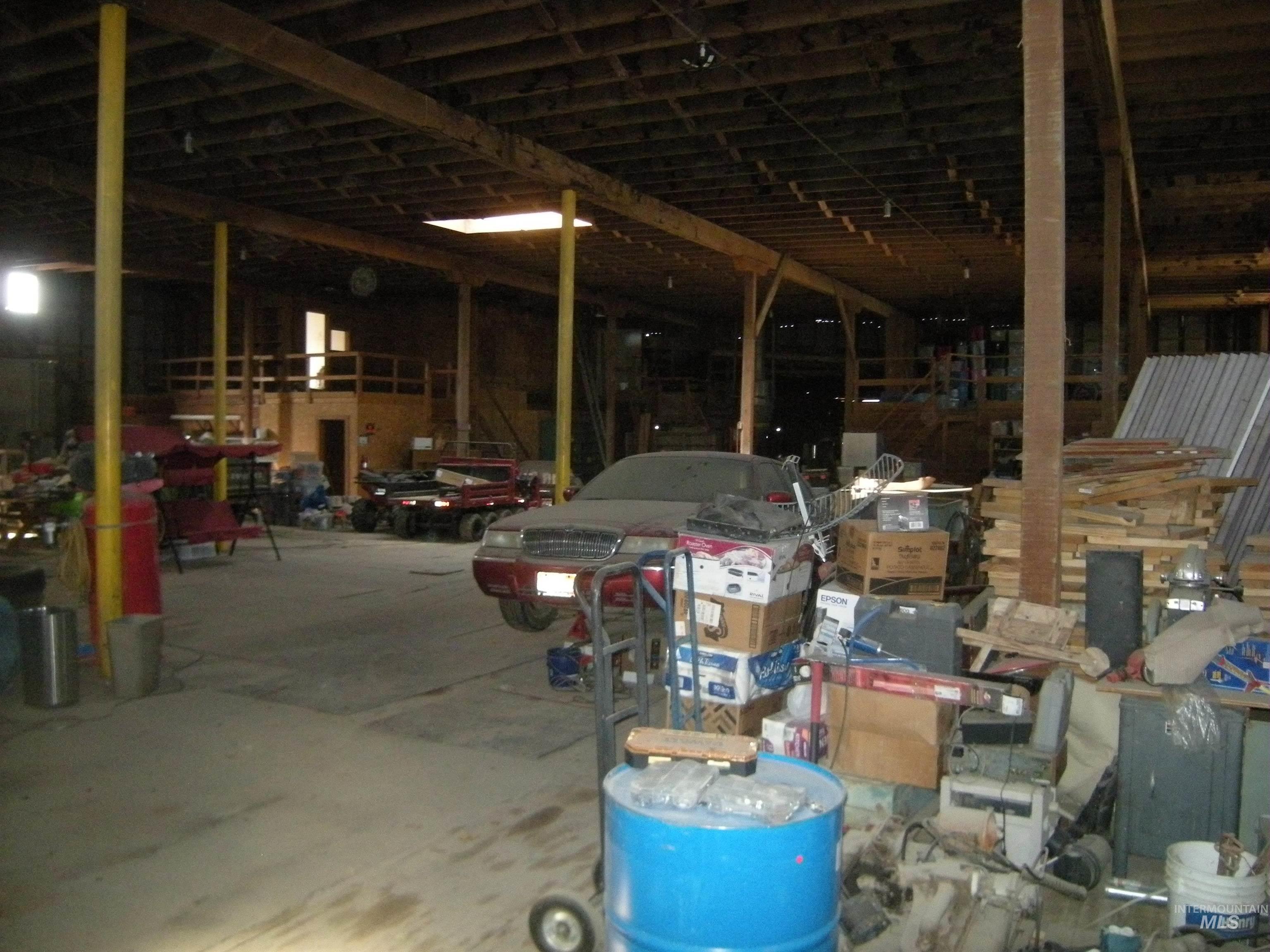 Appr. 400 Railroad St Property Photo 18