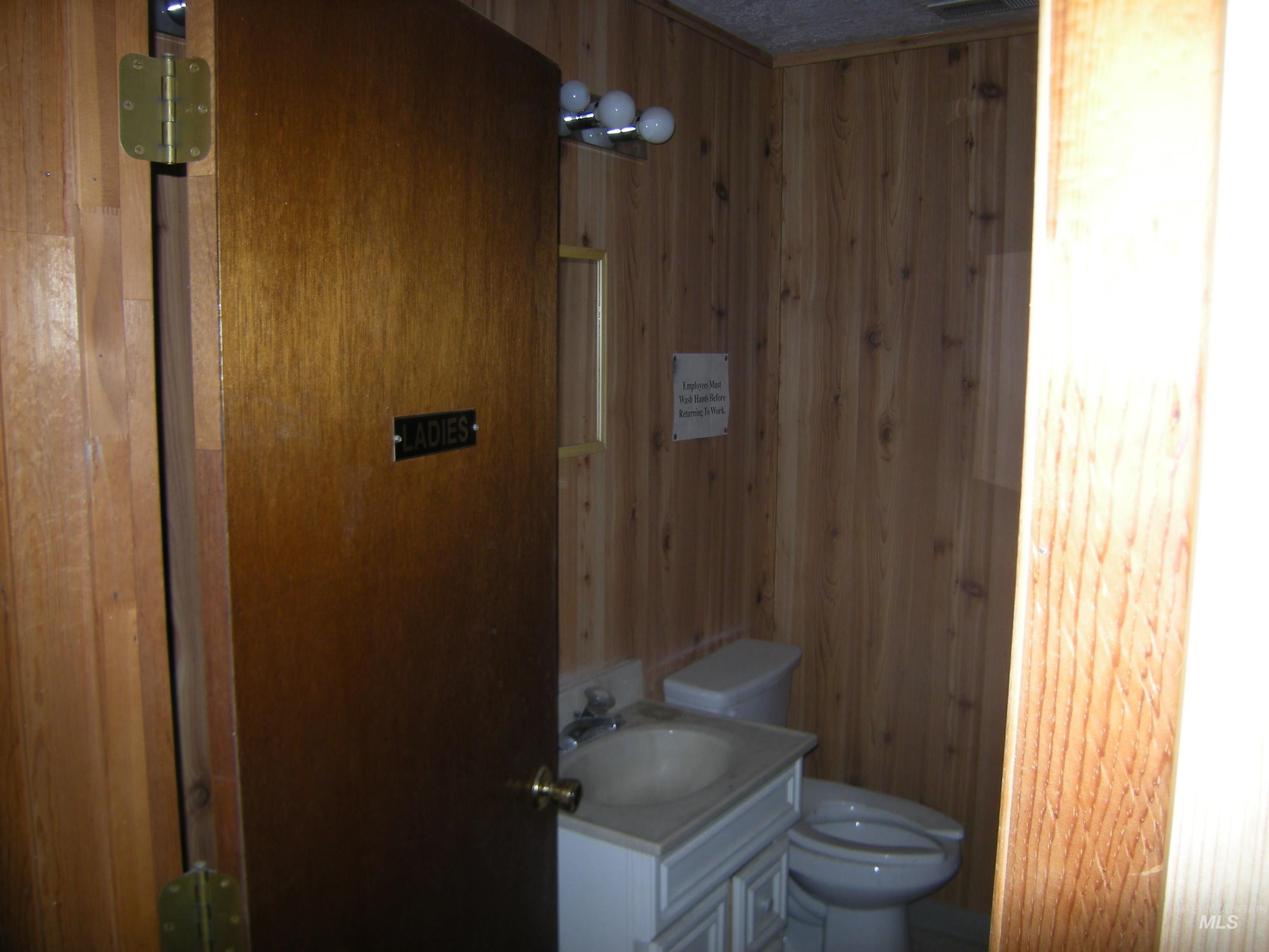 Appr. 400 Railroad St Property Photo 21