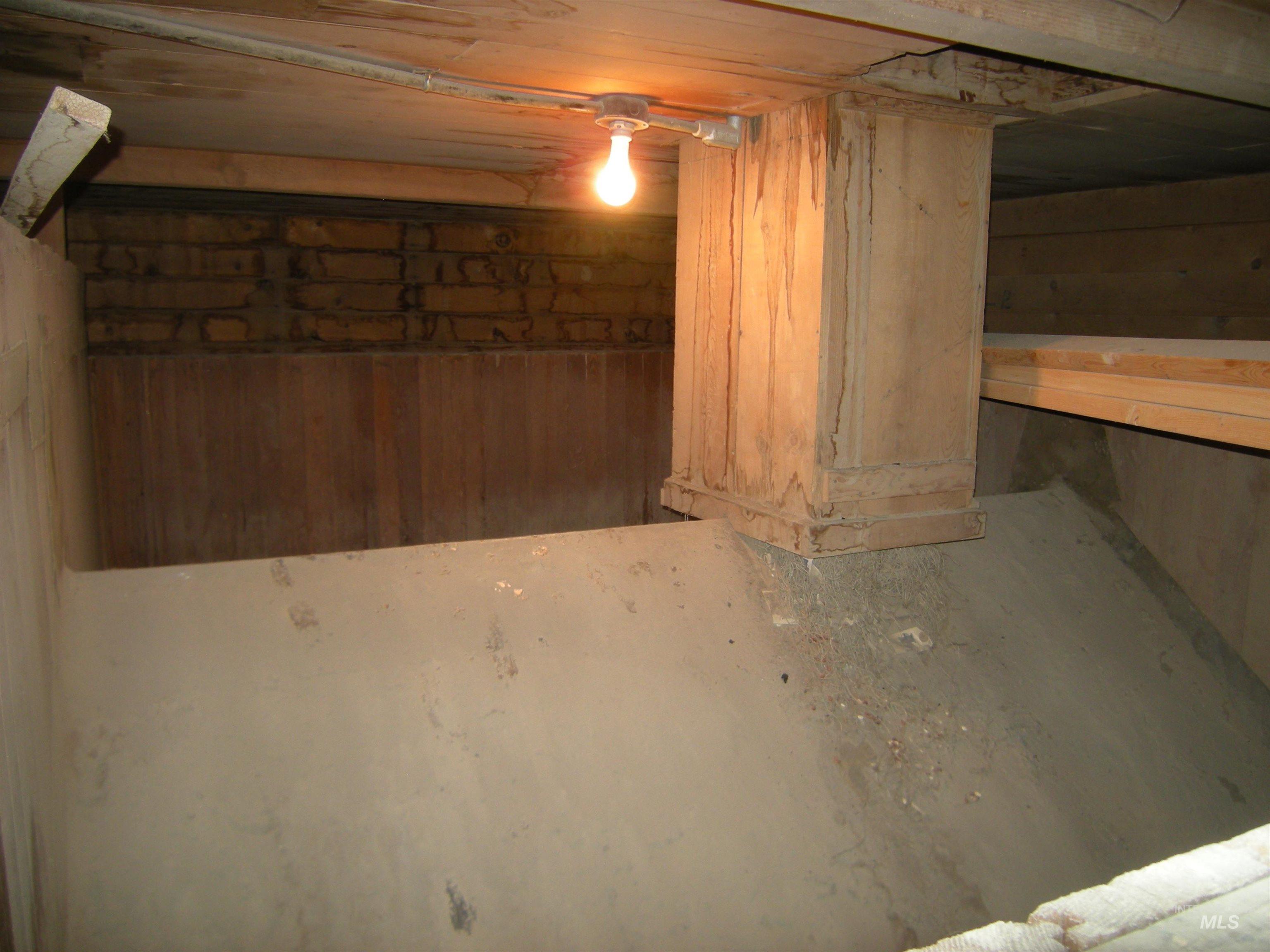 Appr. 400 Railroad St Property Photo 23