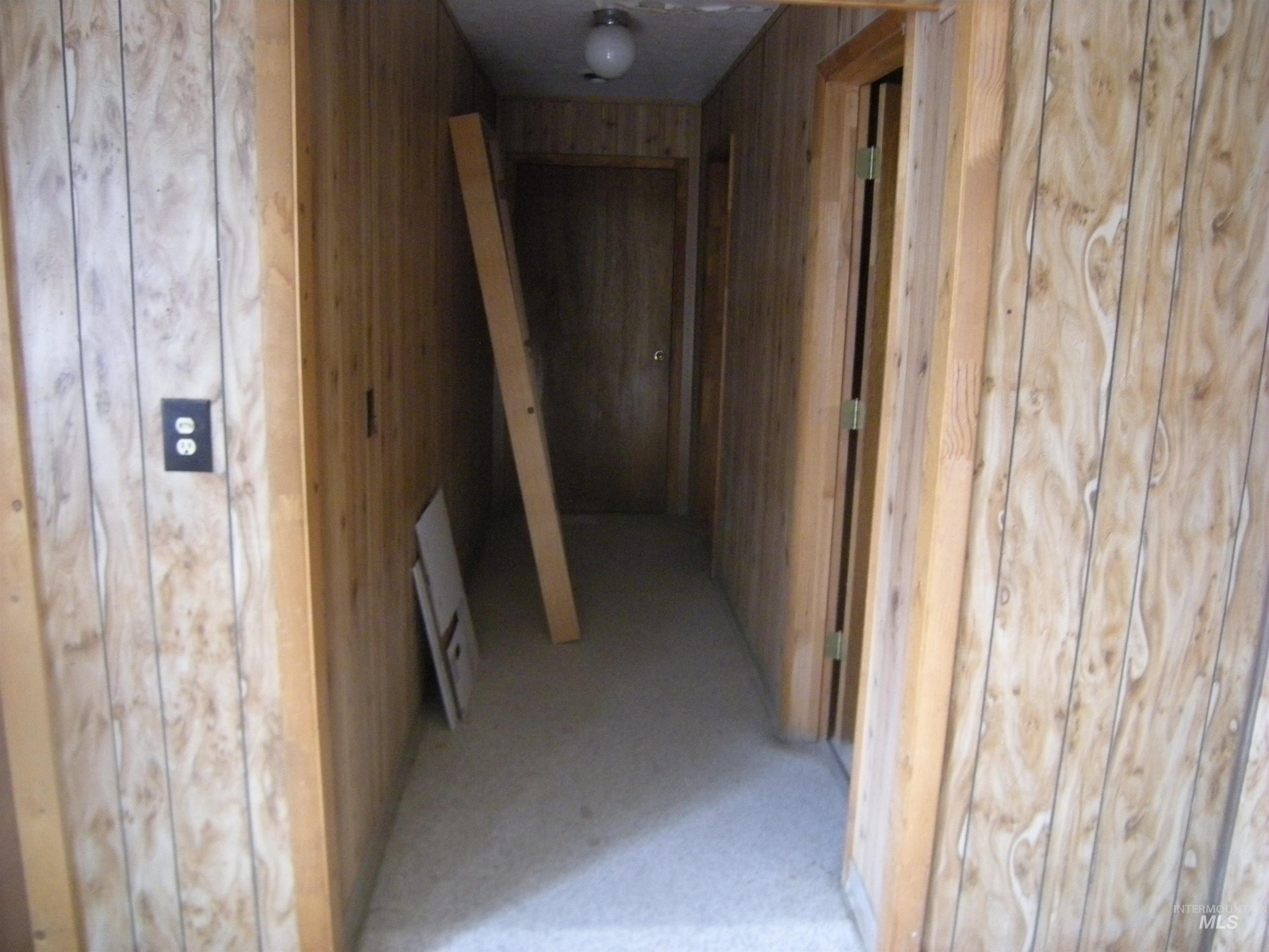 Appr. 400 Railroad St Property Photo 33