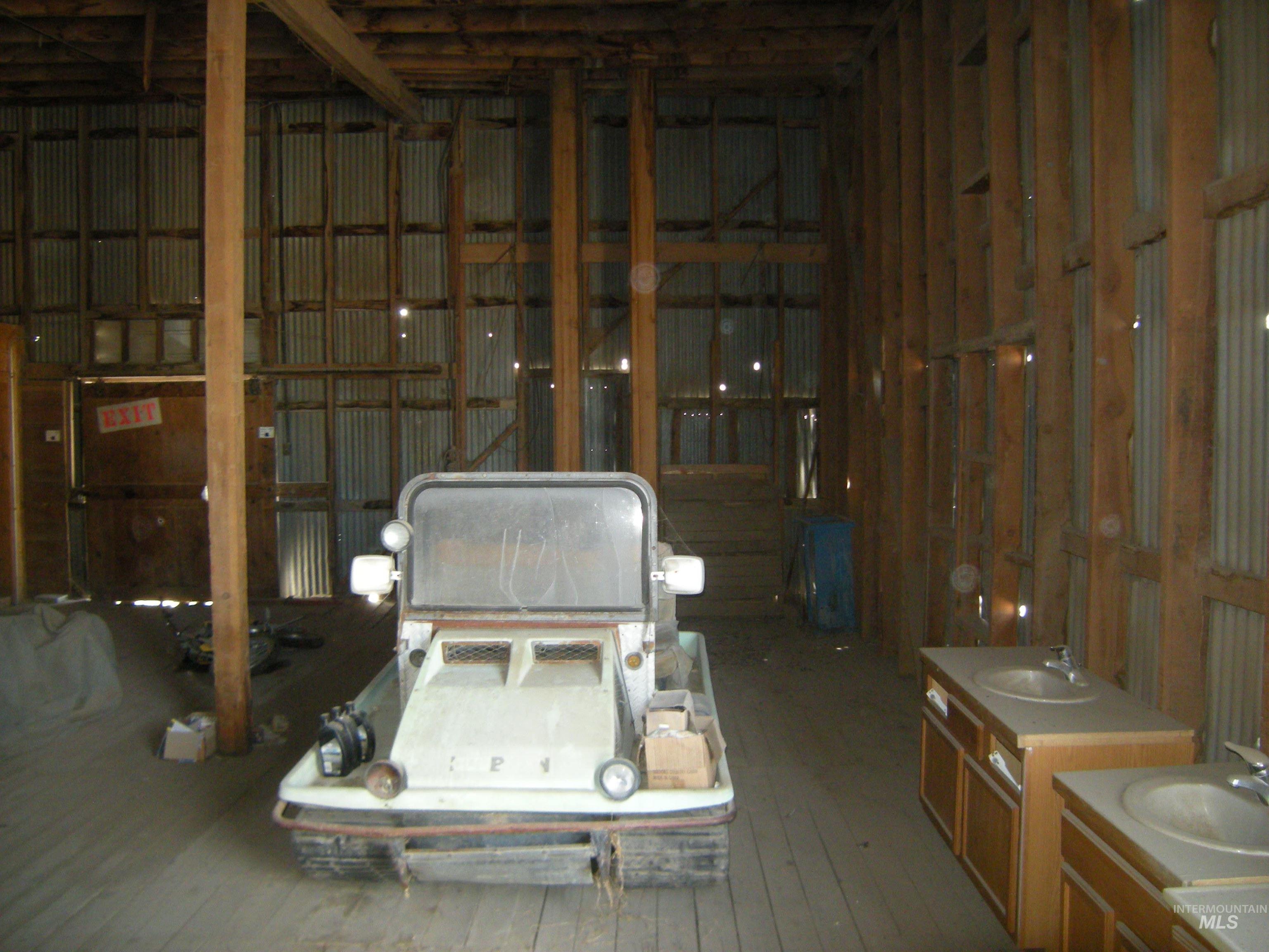 Appr. 400 Railroad St Property Photo 41