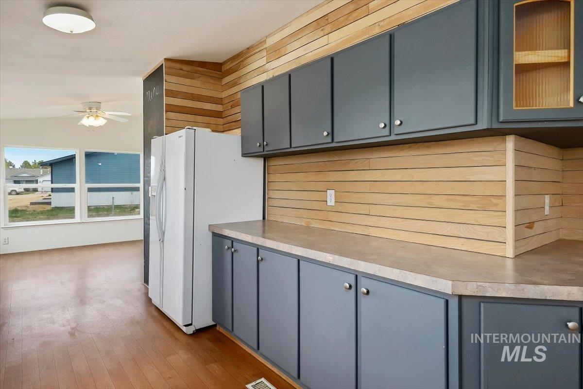932 5th Property Photo 8