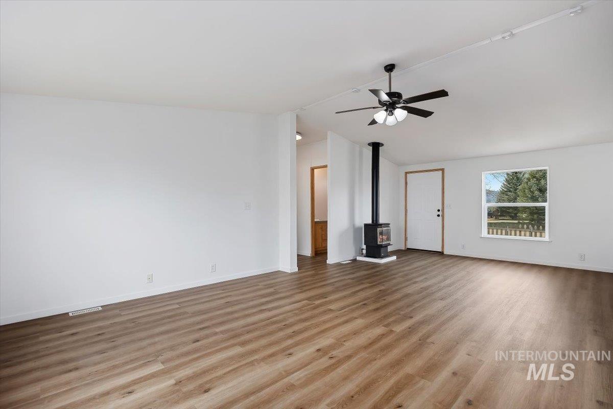 932 5th Property Photo 16