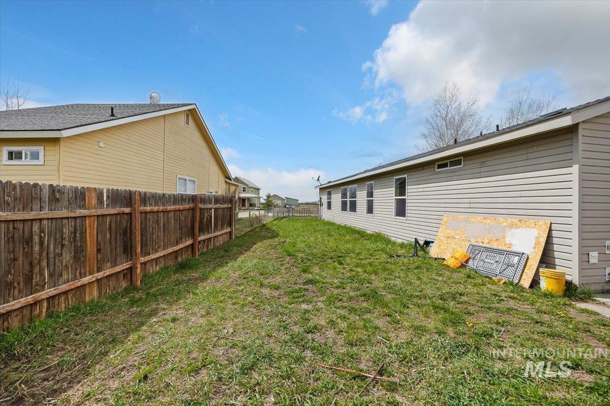 932 5th Property Photo 25