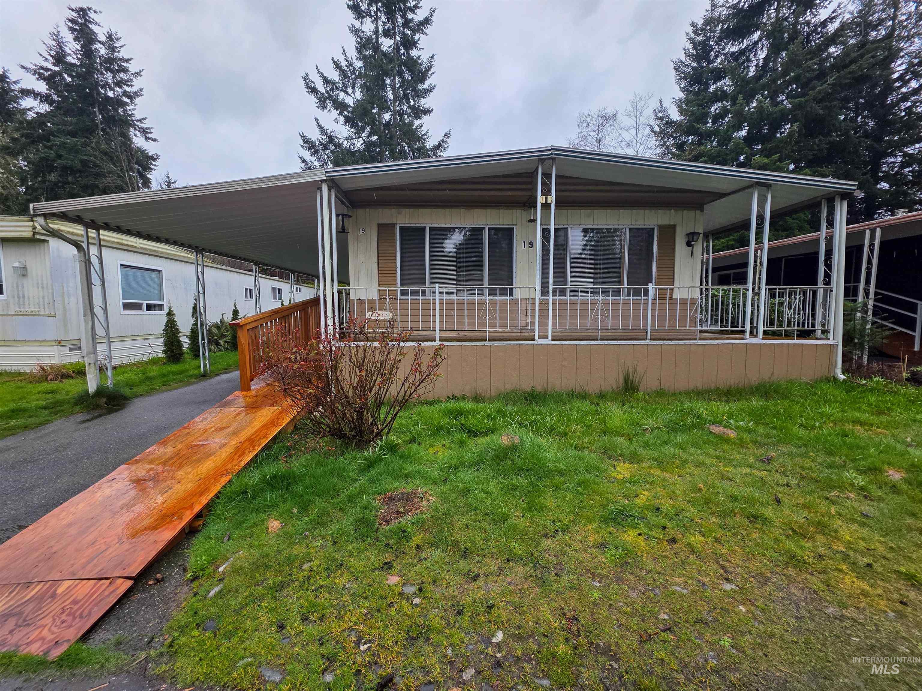 5220 176th St Sw Property Photo 1