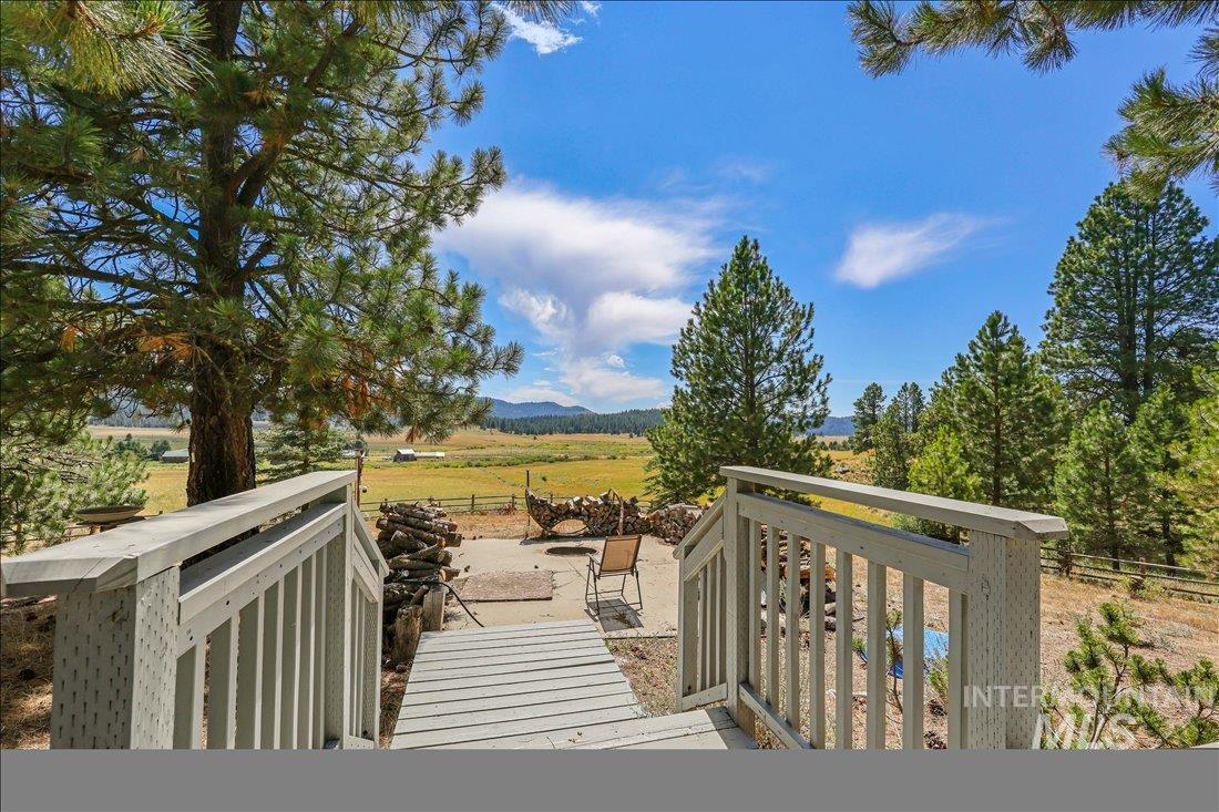 111 Ranch Cir Property Photo 4