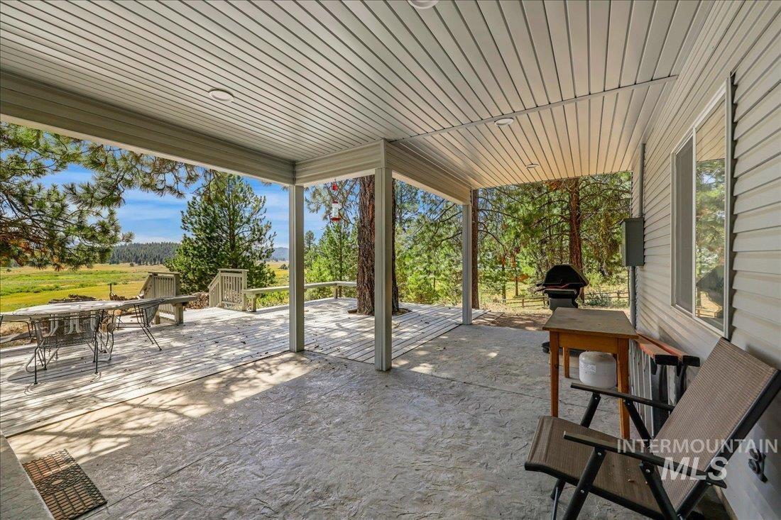 111 Ranch Cir Property Photo 5