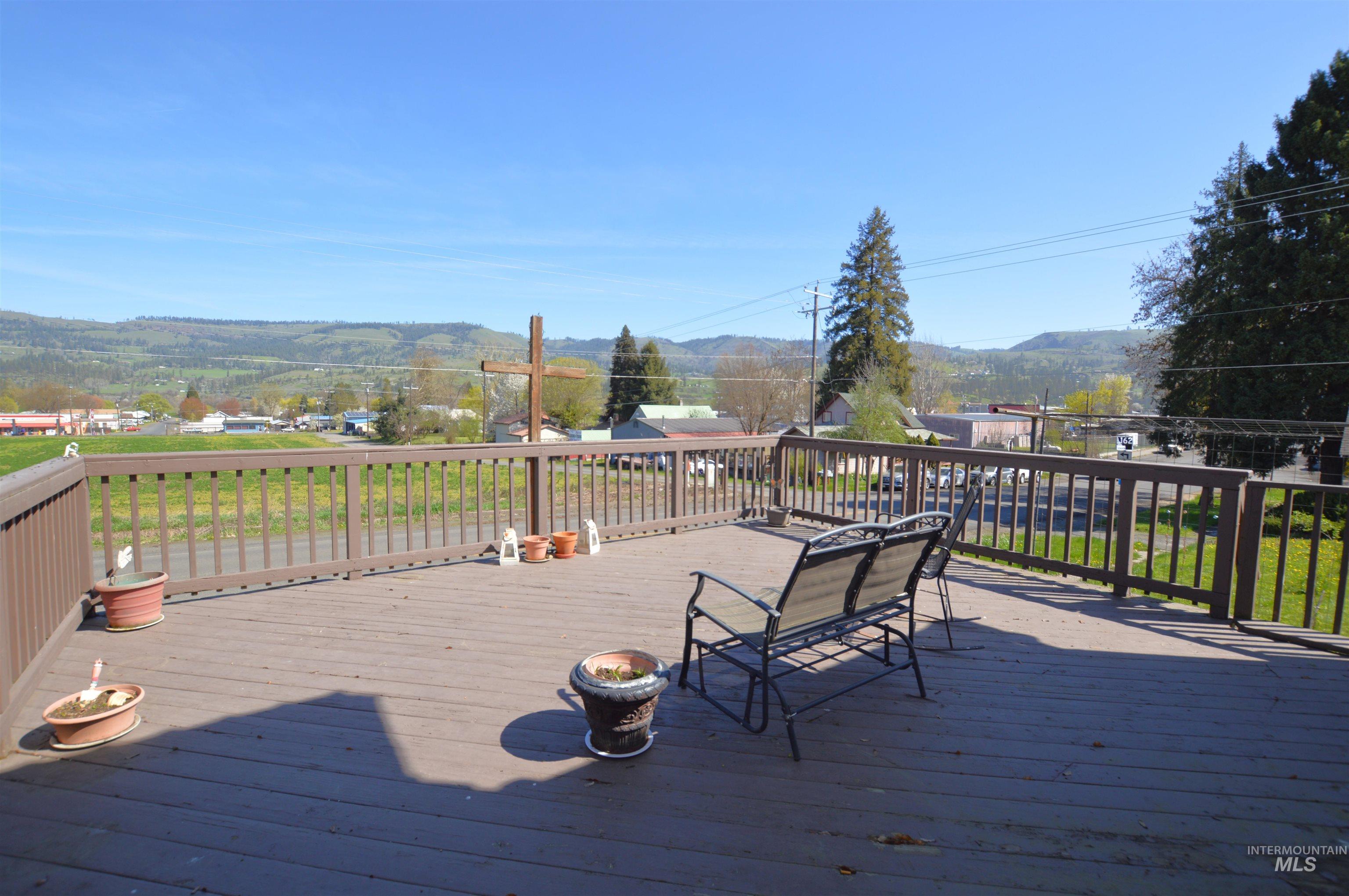 503 Maple Property Photo 13