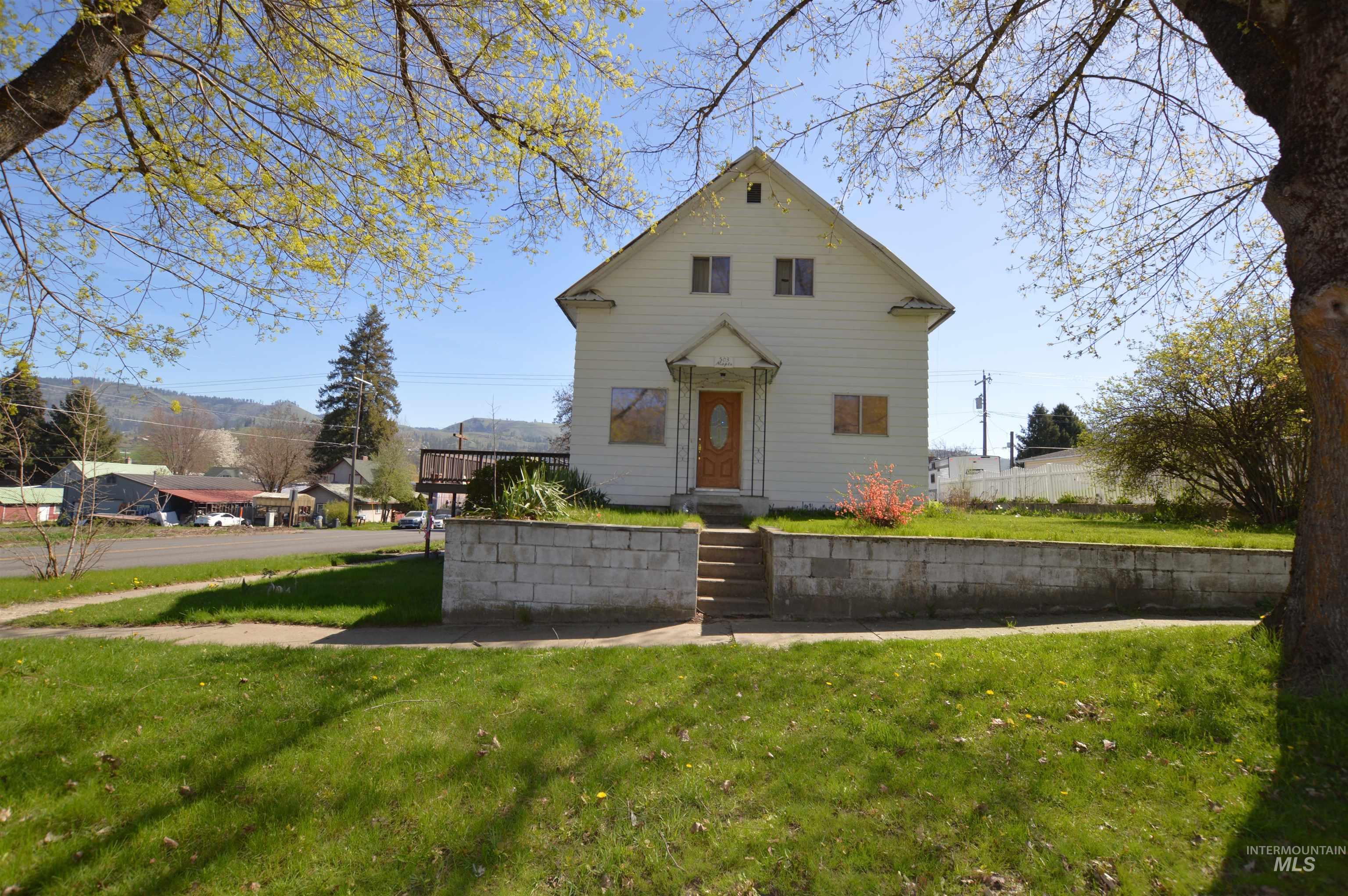 503 Maple Property Photo 31
