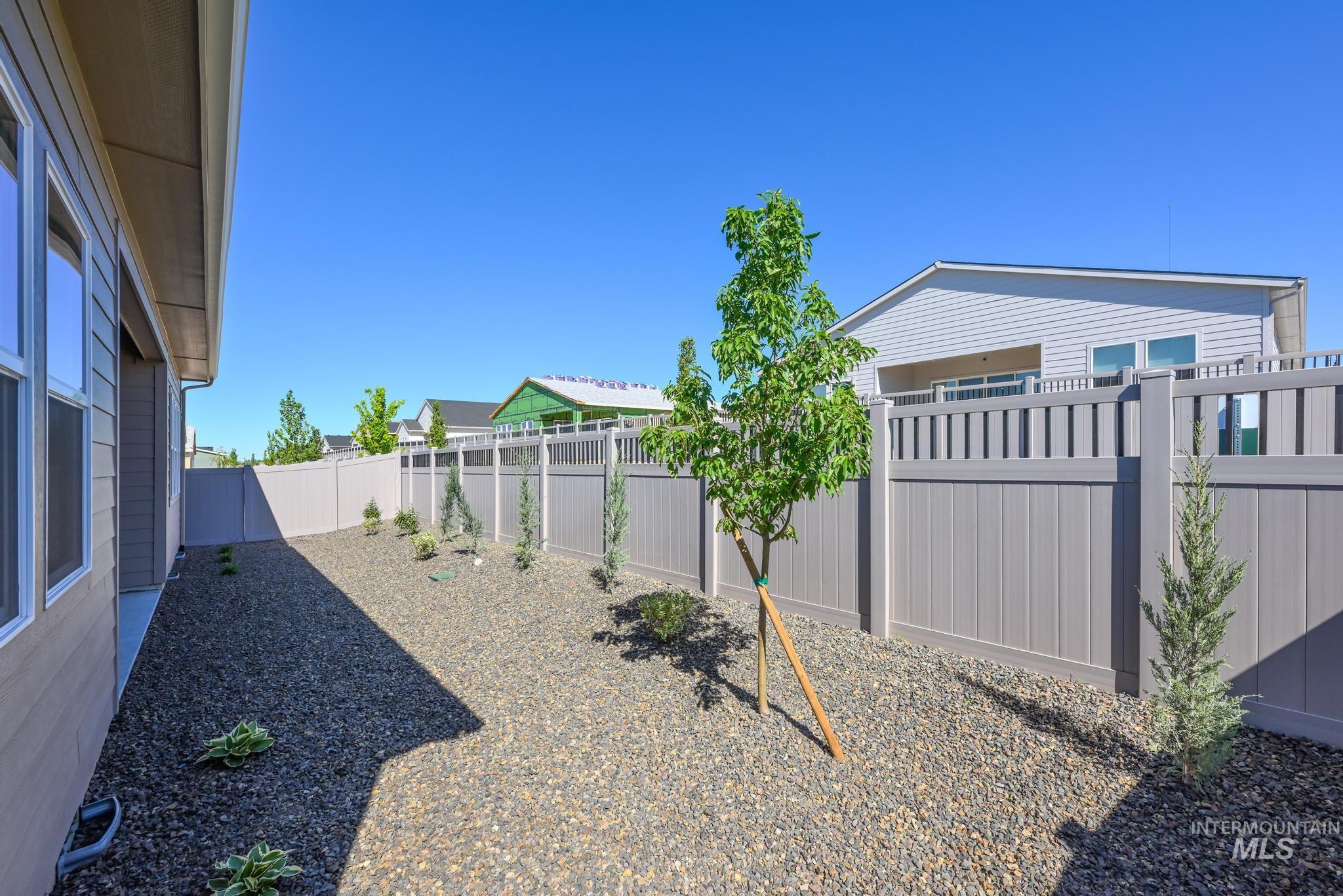 8524 W Stock Bridge St Property Photo 24