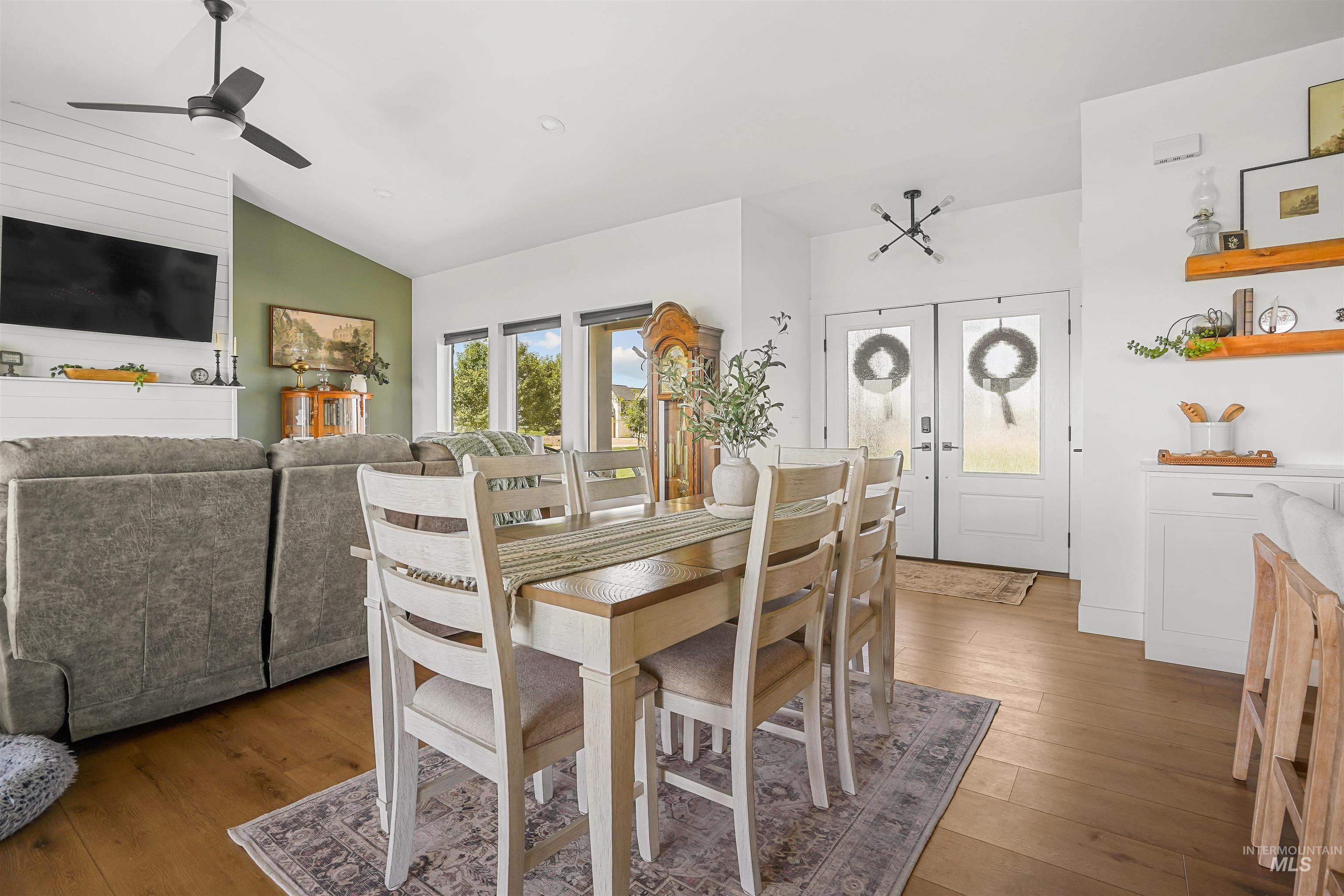 16 Skyline Property Photo 4