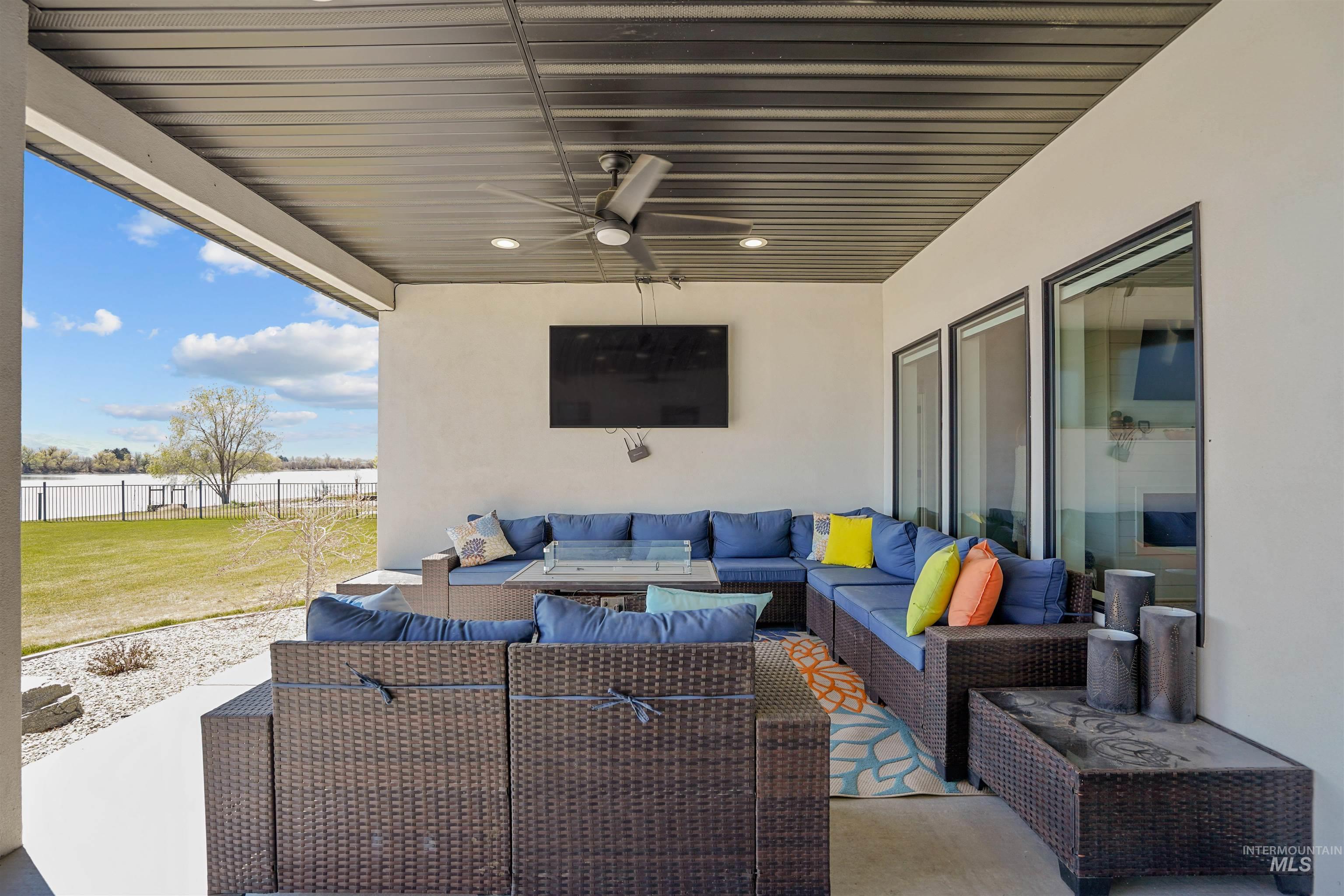 16 Skyline Property Photo 28
