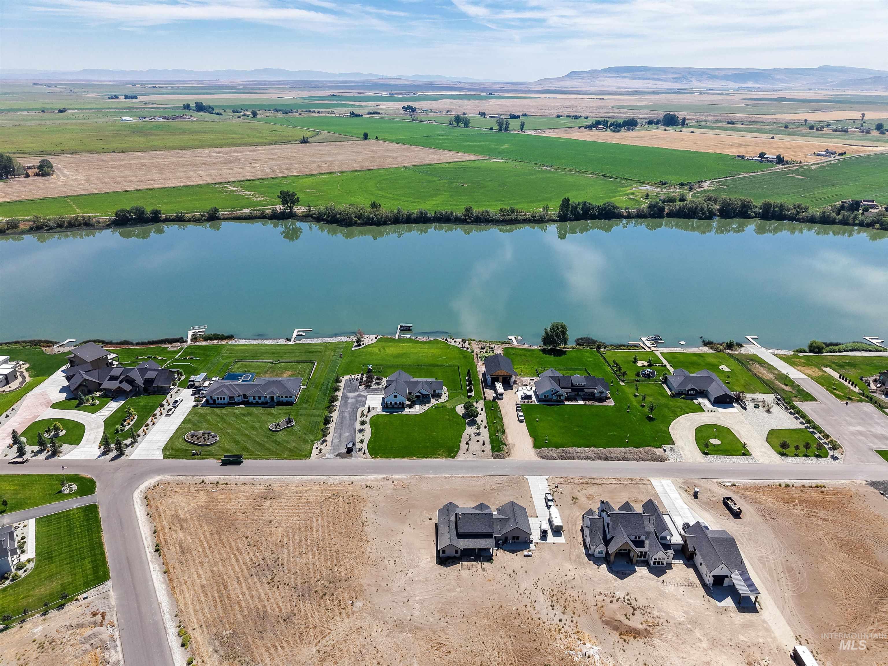 16 Skyline Property Photo 30
