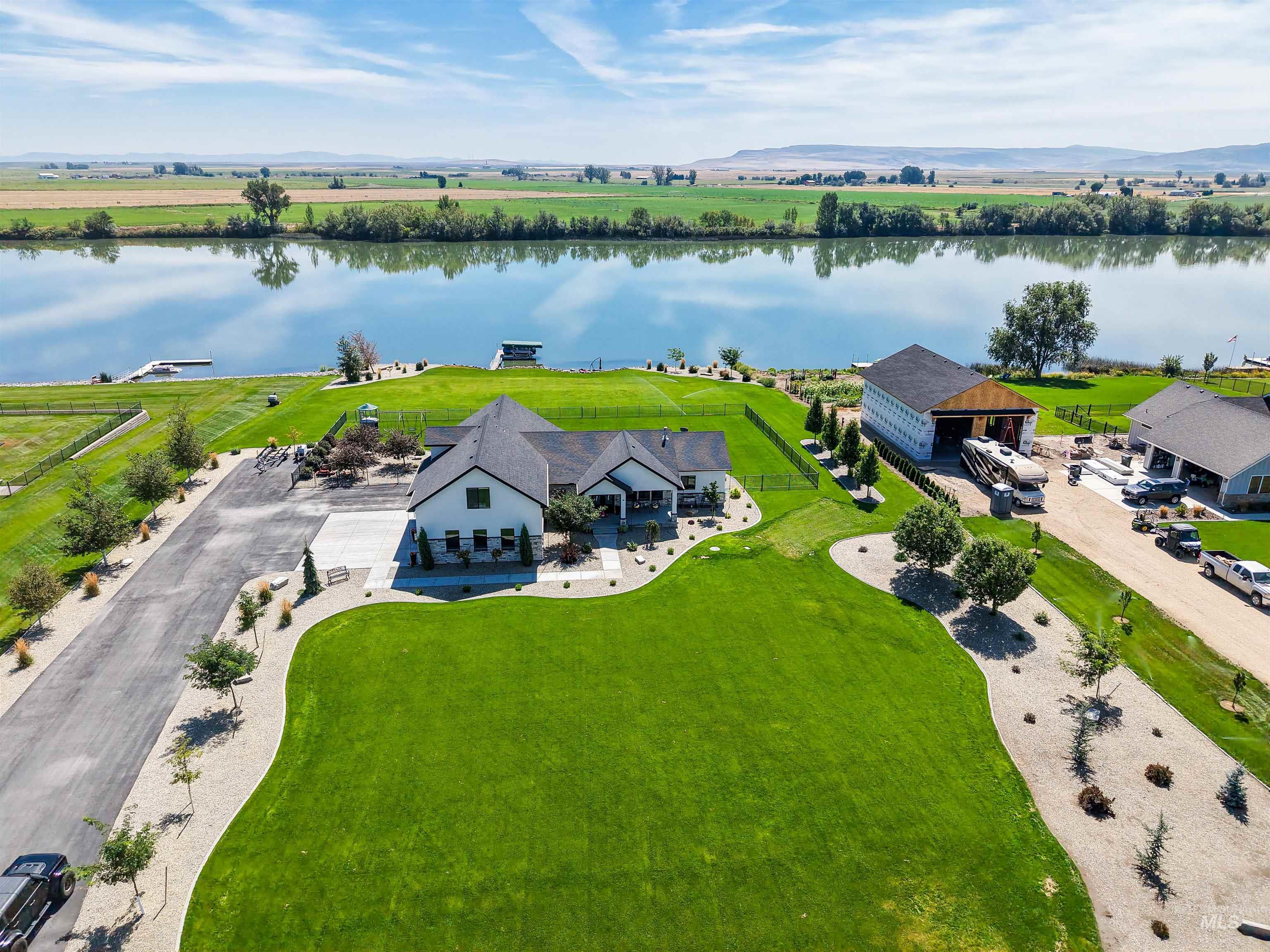 16 Skyline Property Photo 31