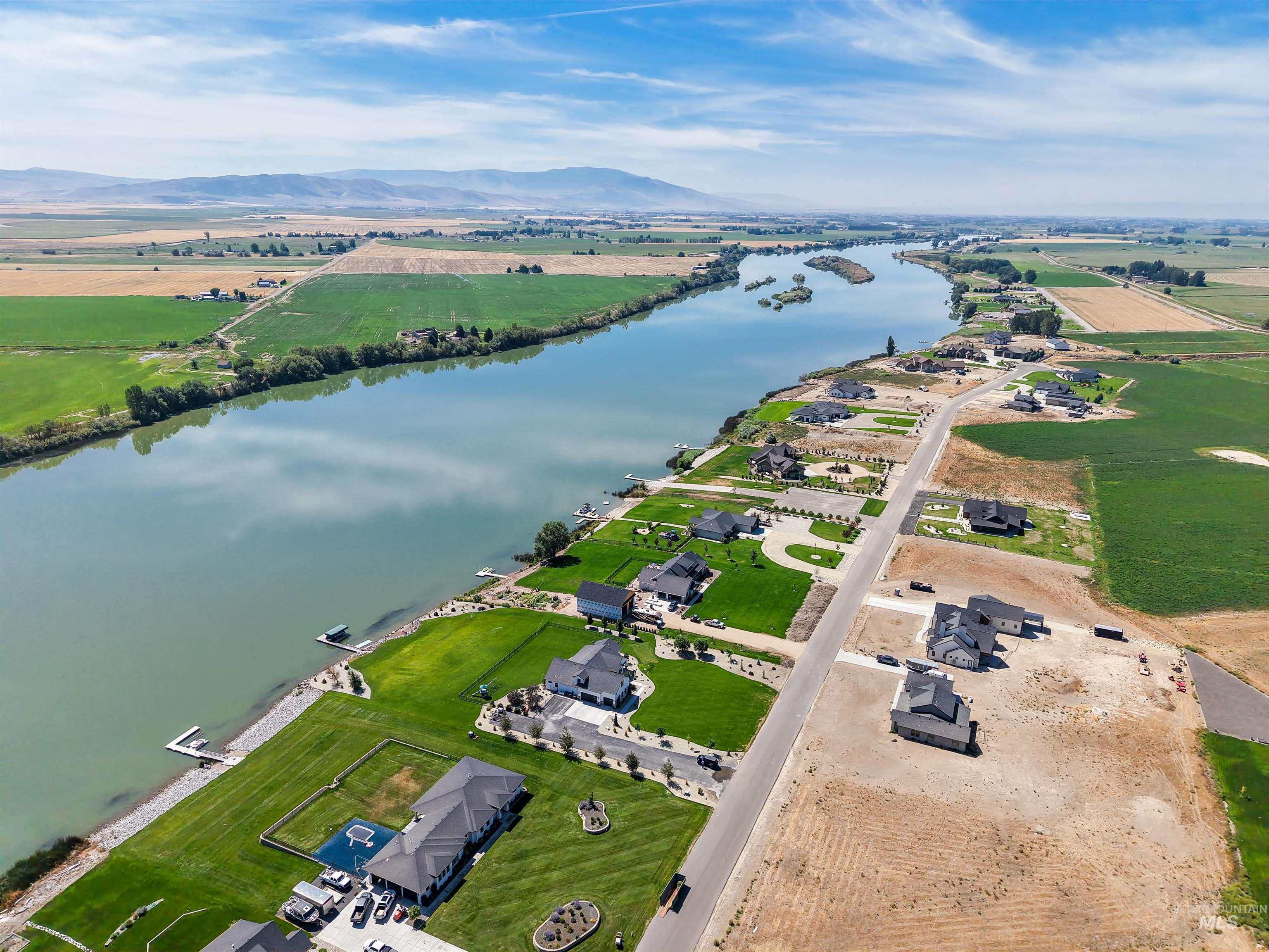 16 Skyline Property Photo 36