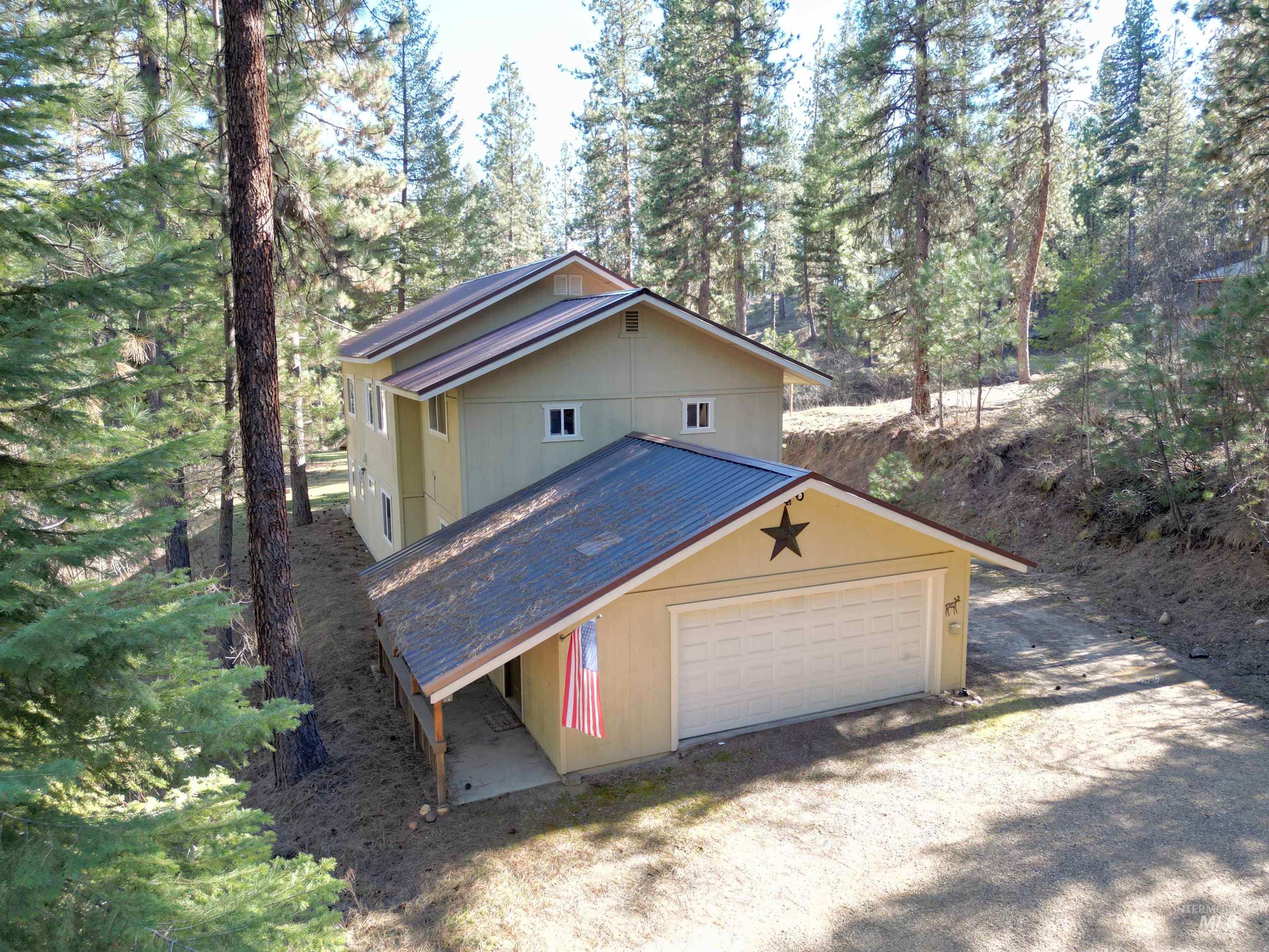 14 Forest Trail Rd Property Photo 2