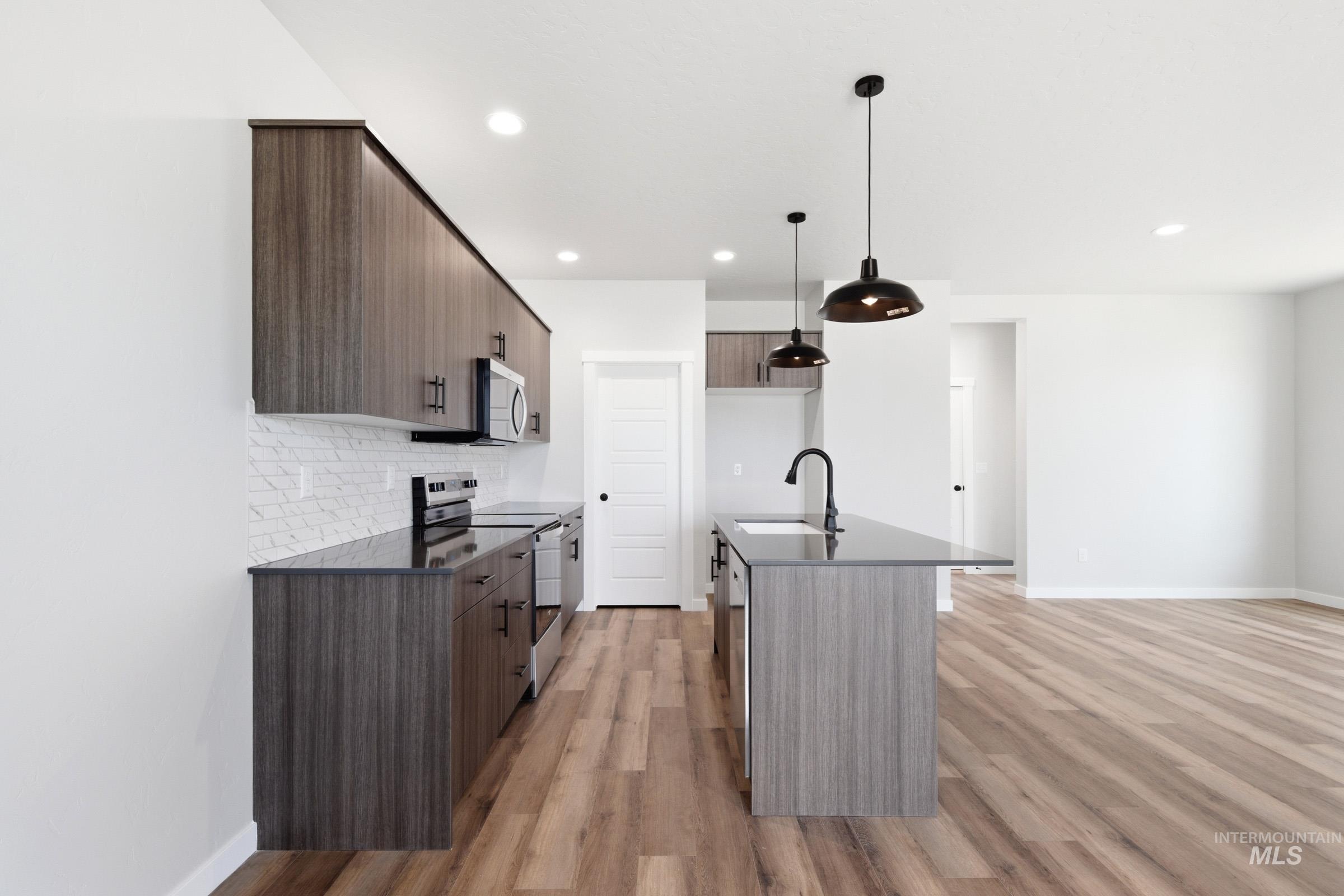 6757 W Fairy Falls Dr Property Photo 7