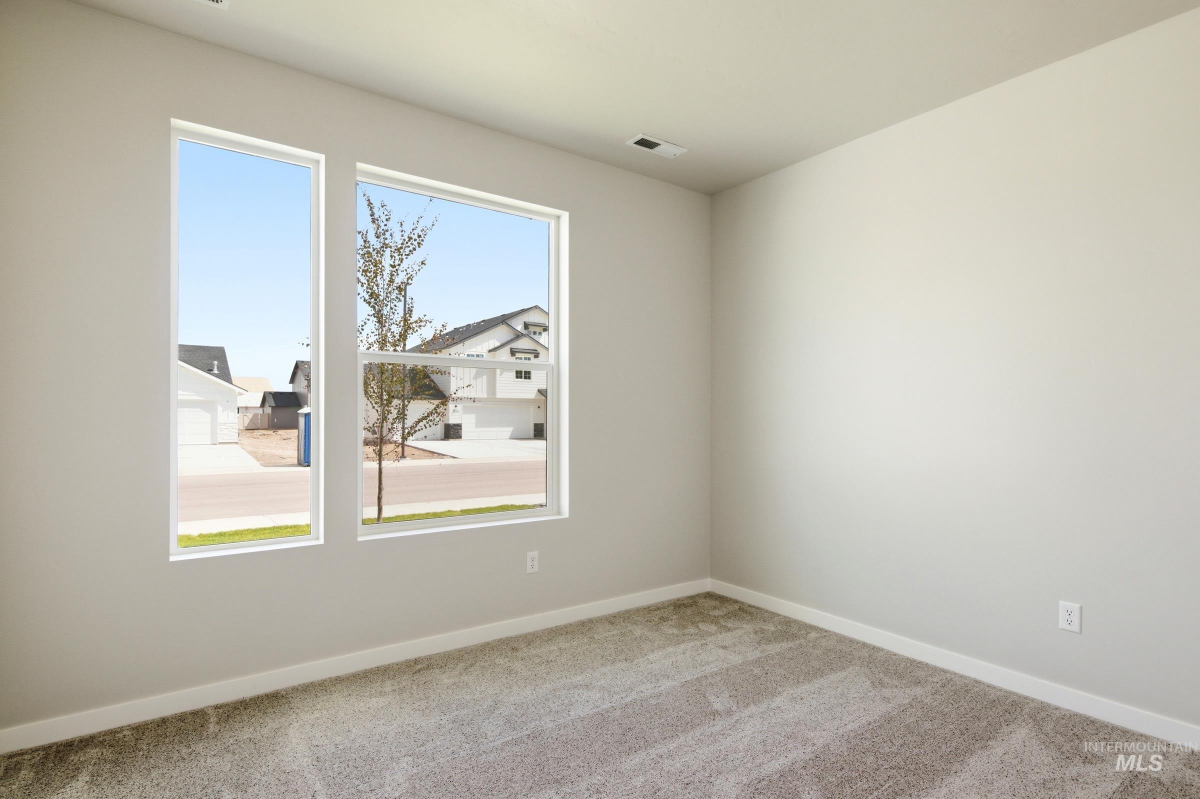 509 Waverly Ave Property Photo 11