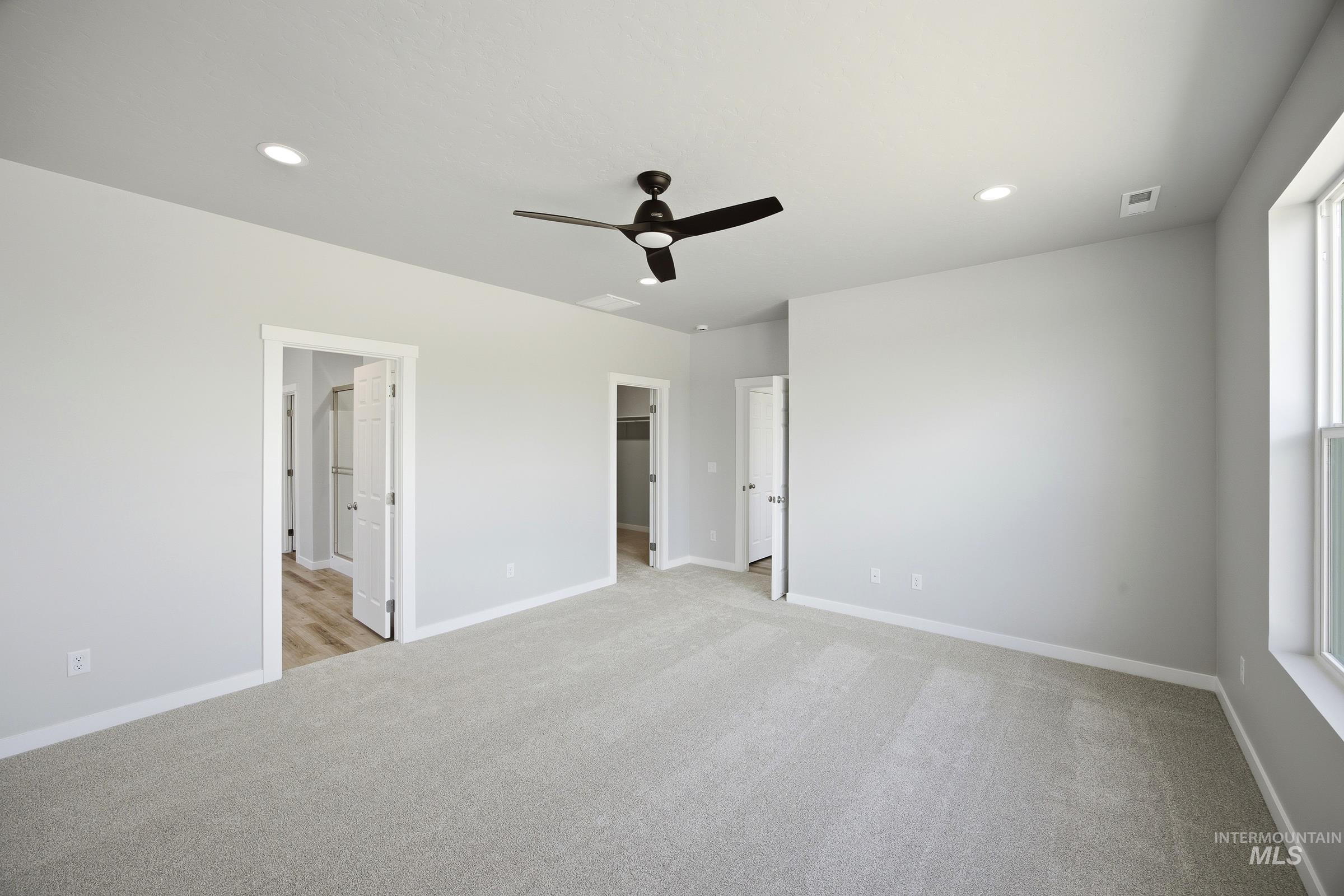 1038 W Cub River Dr Property Photo 19