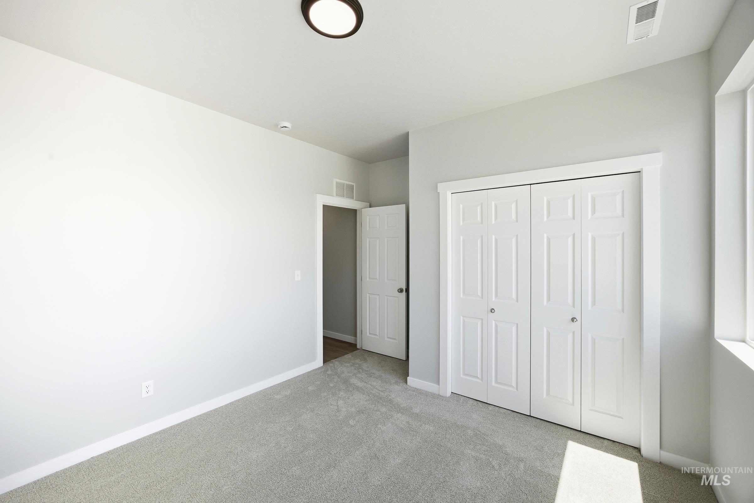 1038 W Cub River Dr Property Photo 25