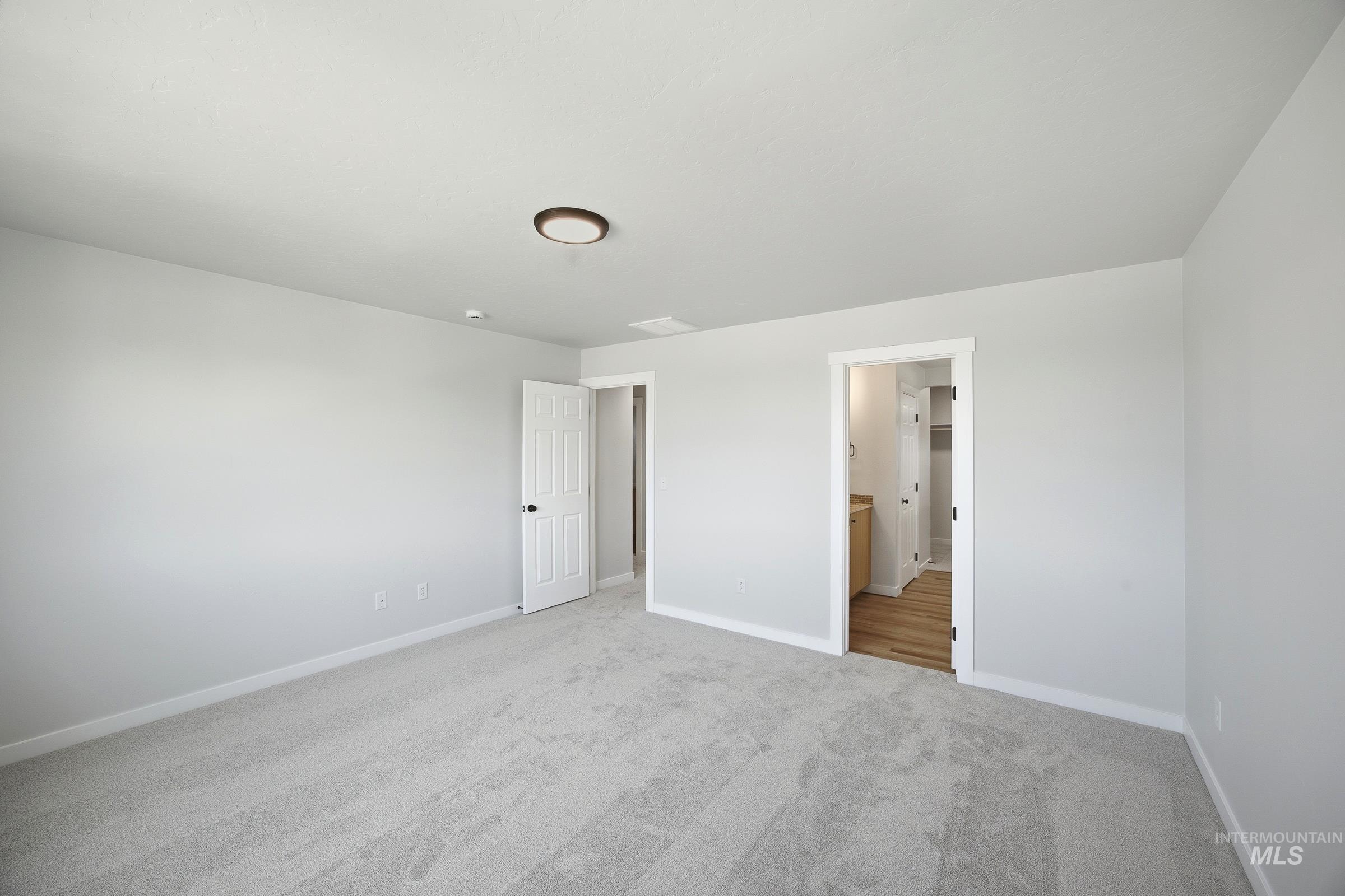 1298 W Pack River Dr Property Photo 10
