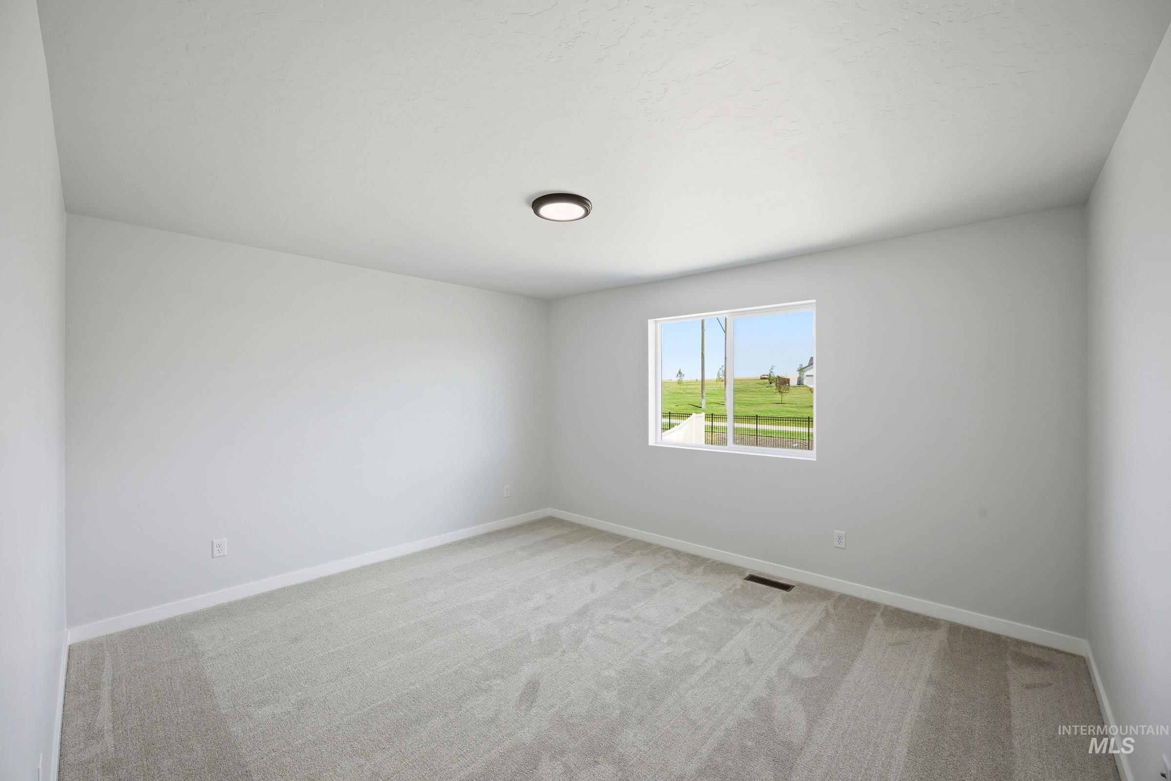 1298 W Pack River Dr Property Photo 18