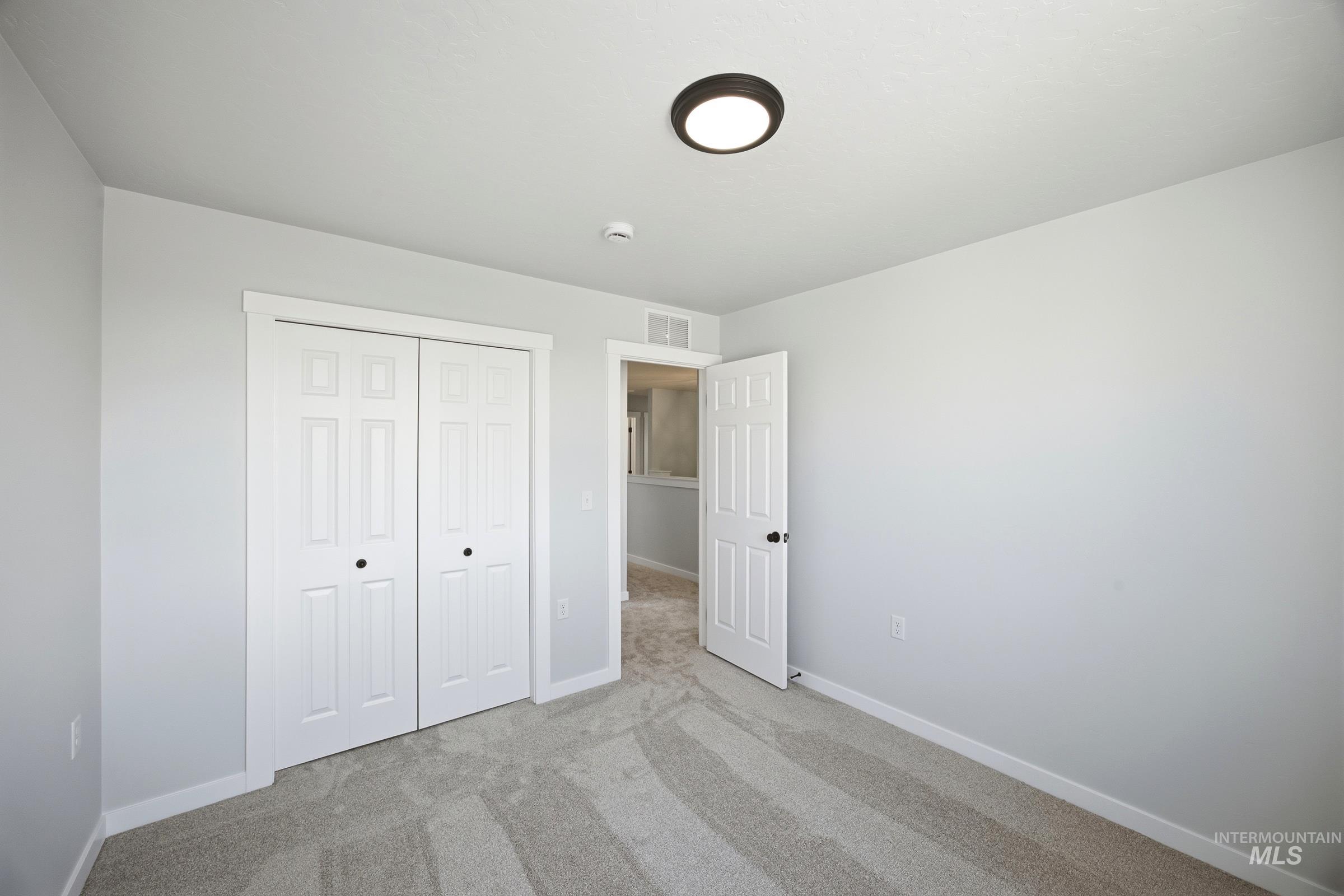 1298 W Pack River Dr Property Photo 23