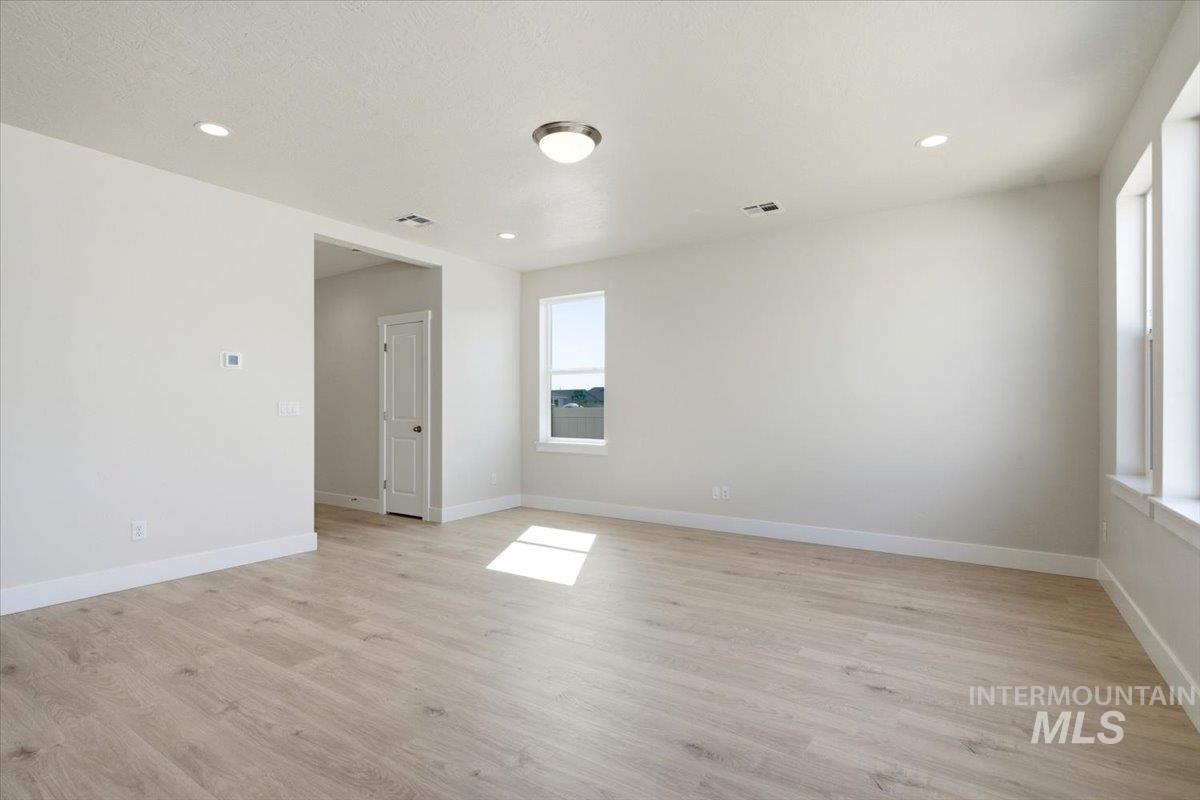 5934 W Parachute Dr. Property Photo 5