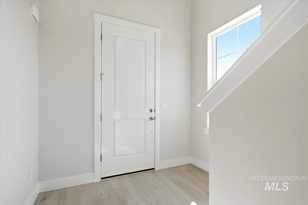 5934 W Parachute Dr. Property Photo 6