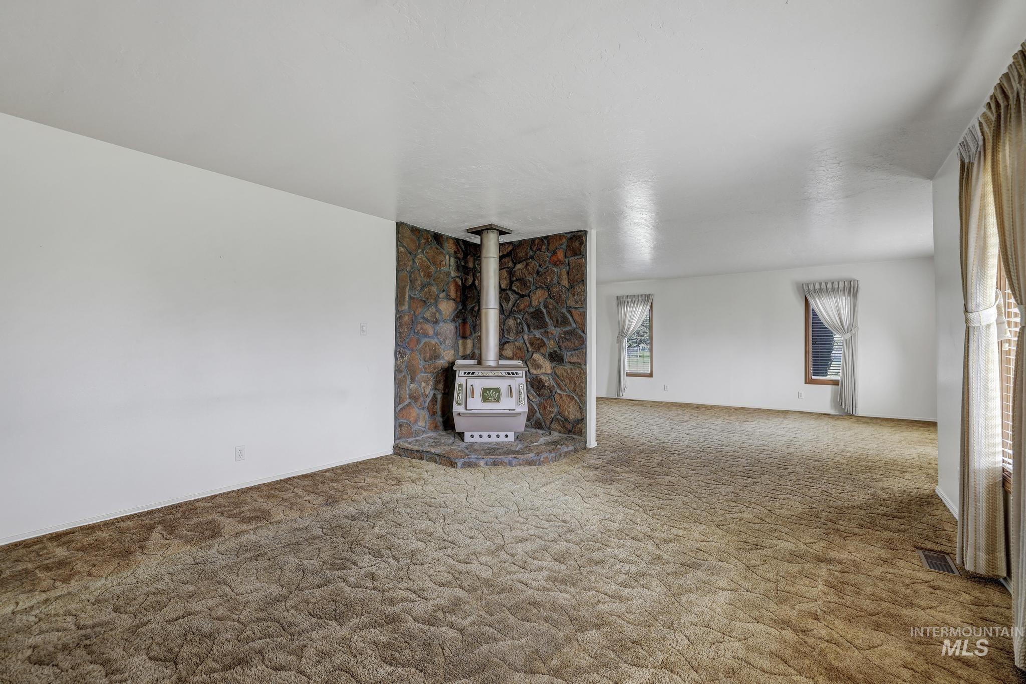 22 Horseshoe Cir Property Photo 3