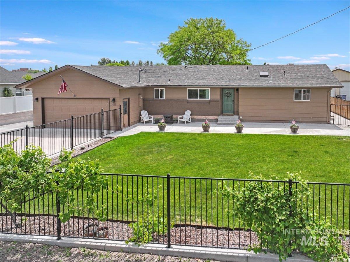 1011 Filer Ave W