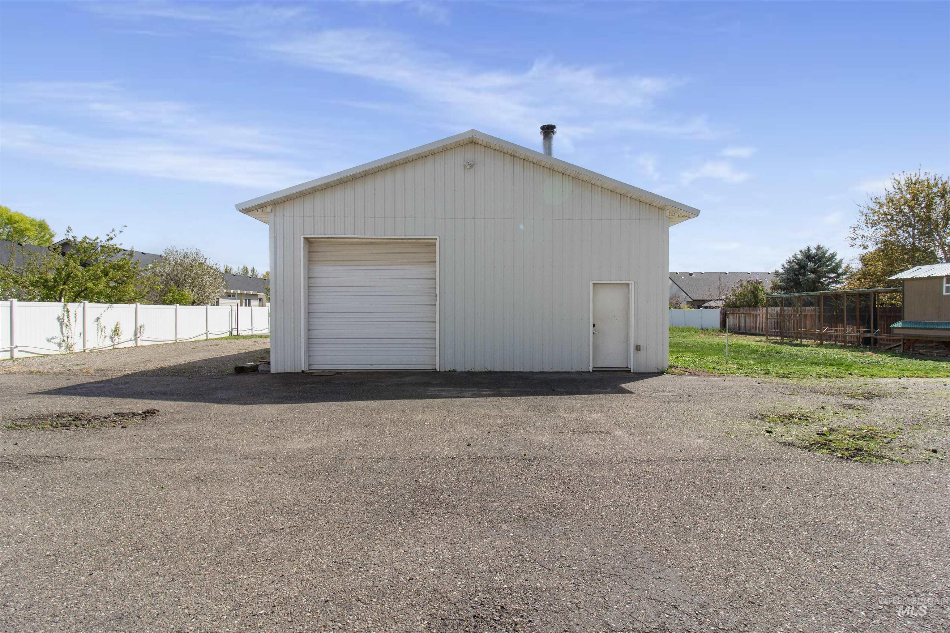 1011 Filer Ave W Property Photo 3