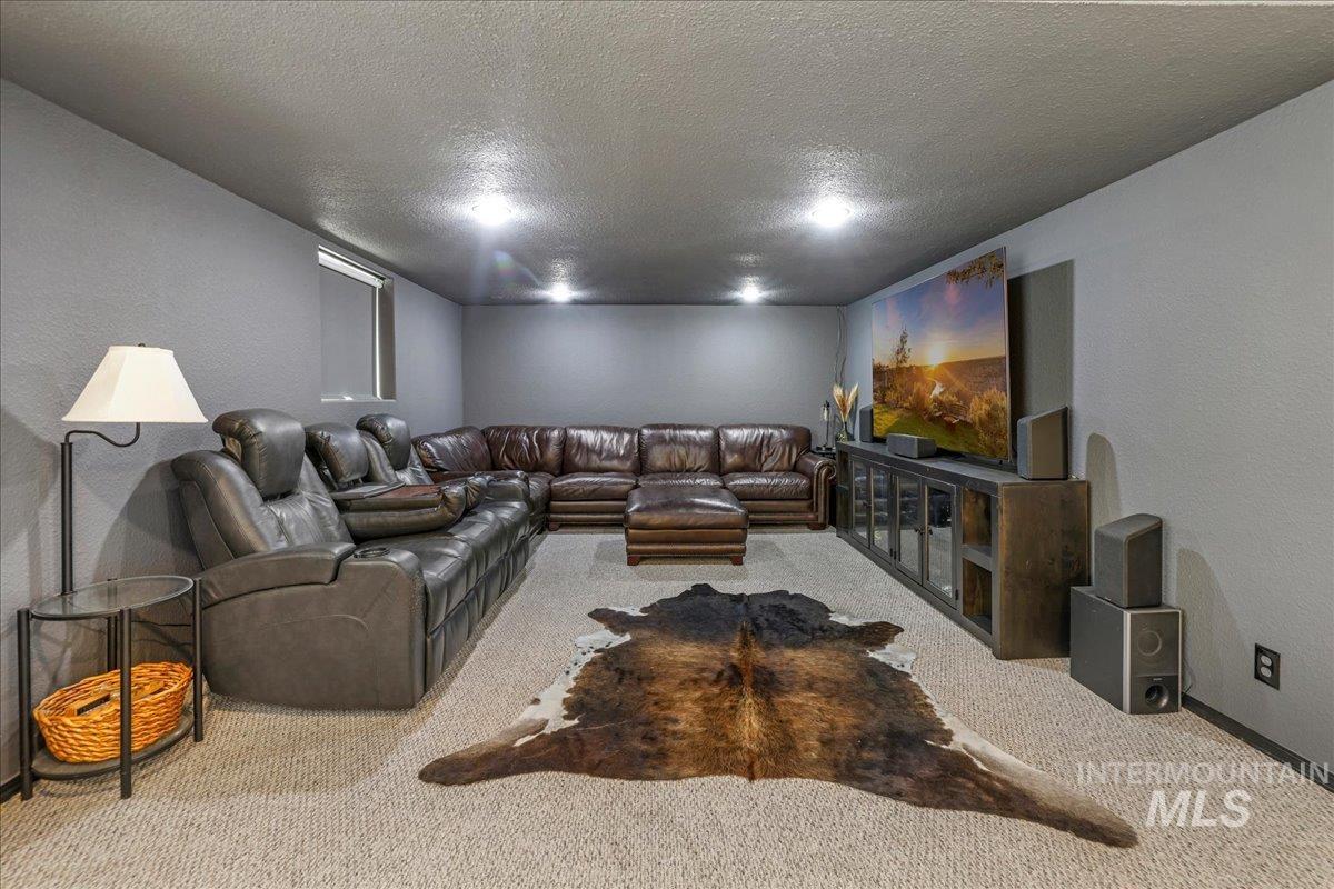 1011 Filer Ave W Property Photo 6