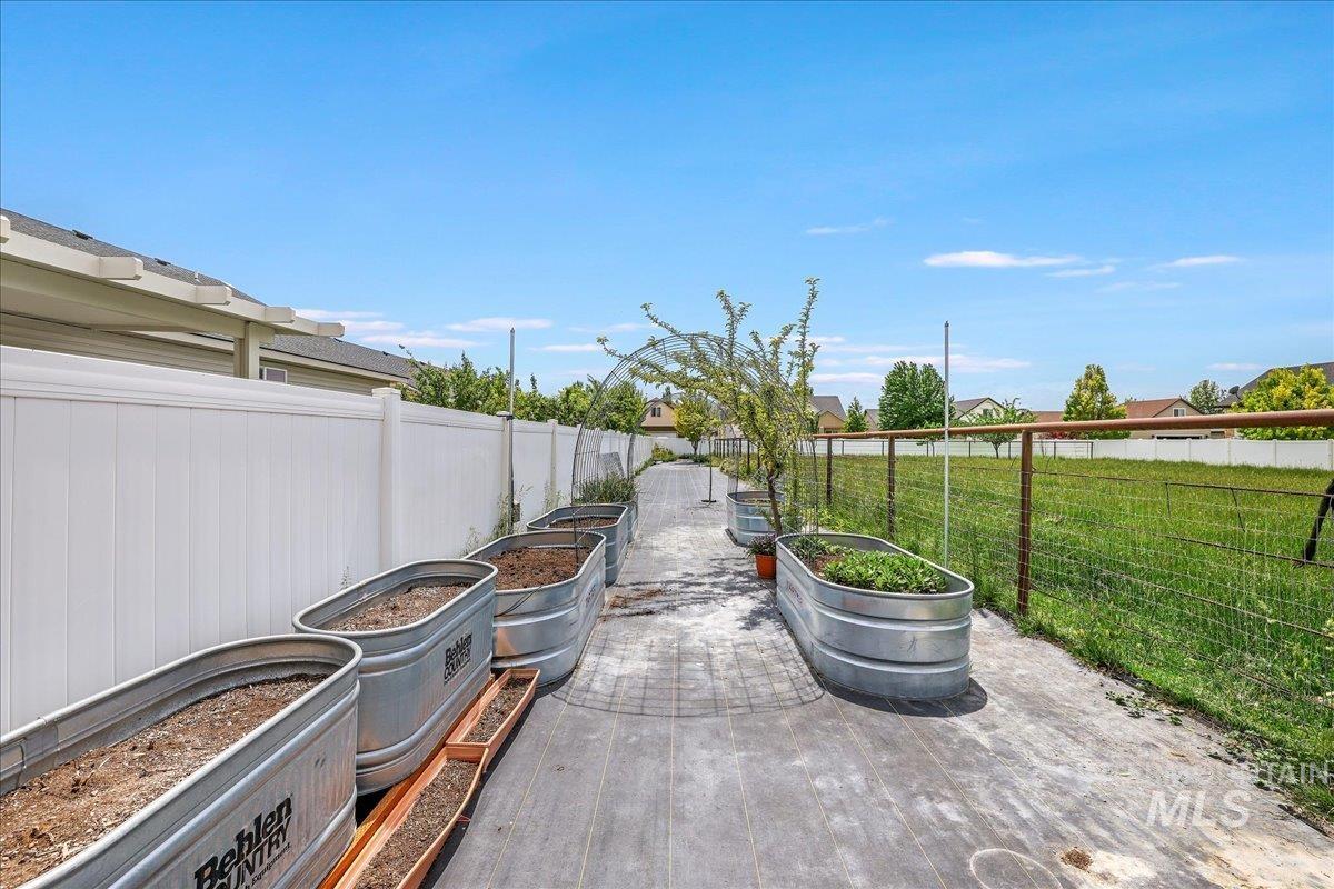 1011 Filer Ave W Property Photo 37