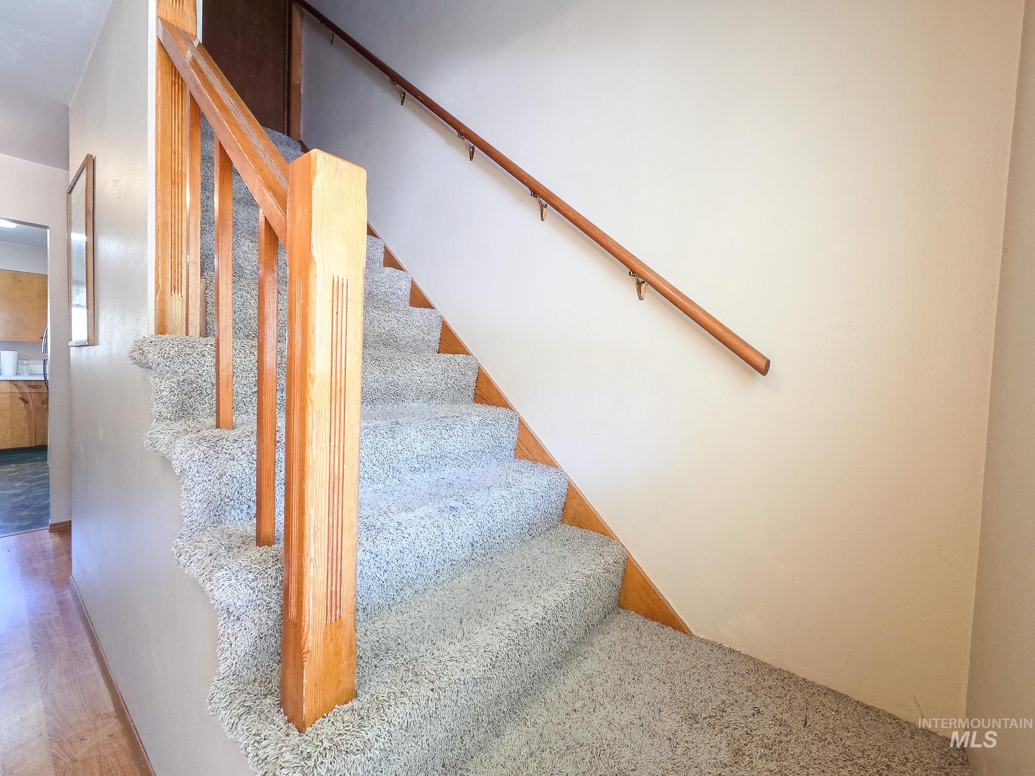 1043 Arlington Property Photo 4