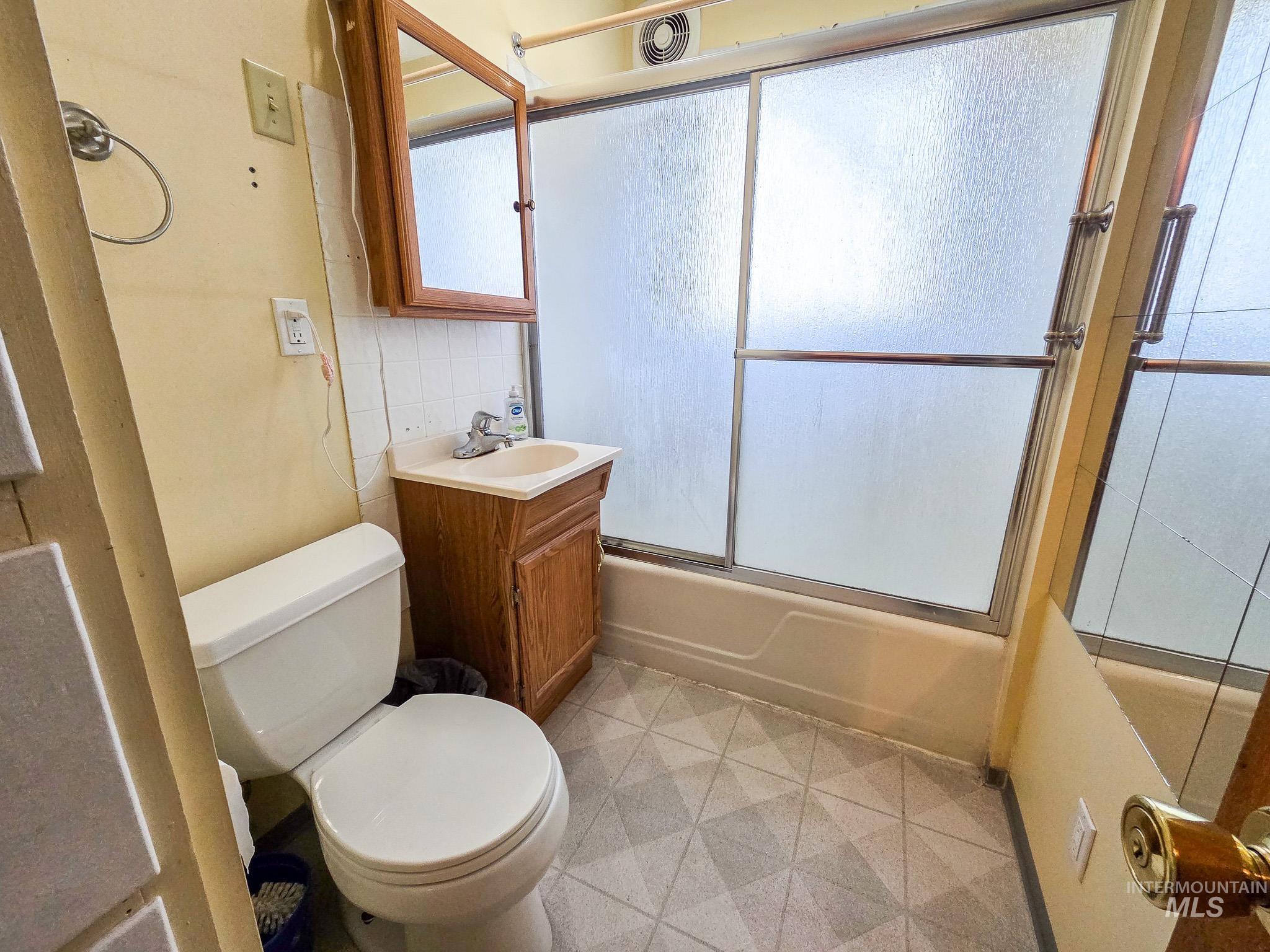 1043 Arlington Property Photo 10