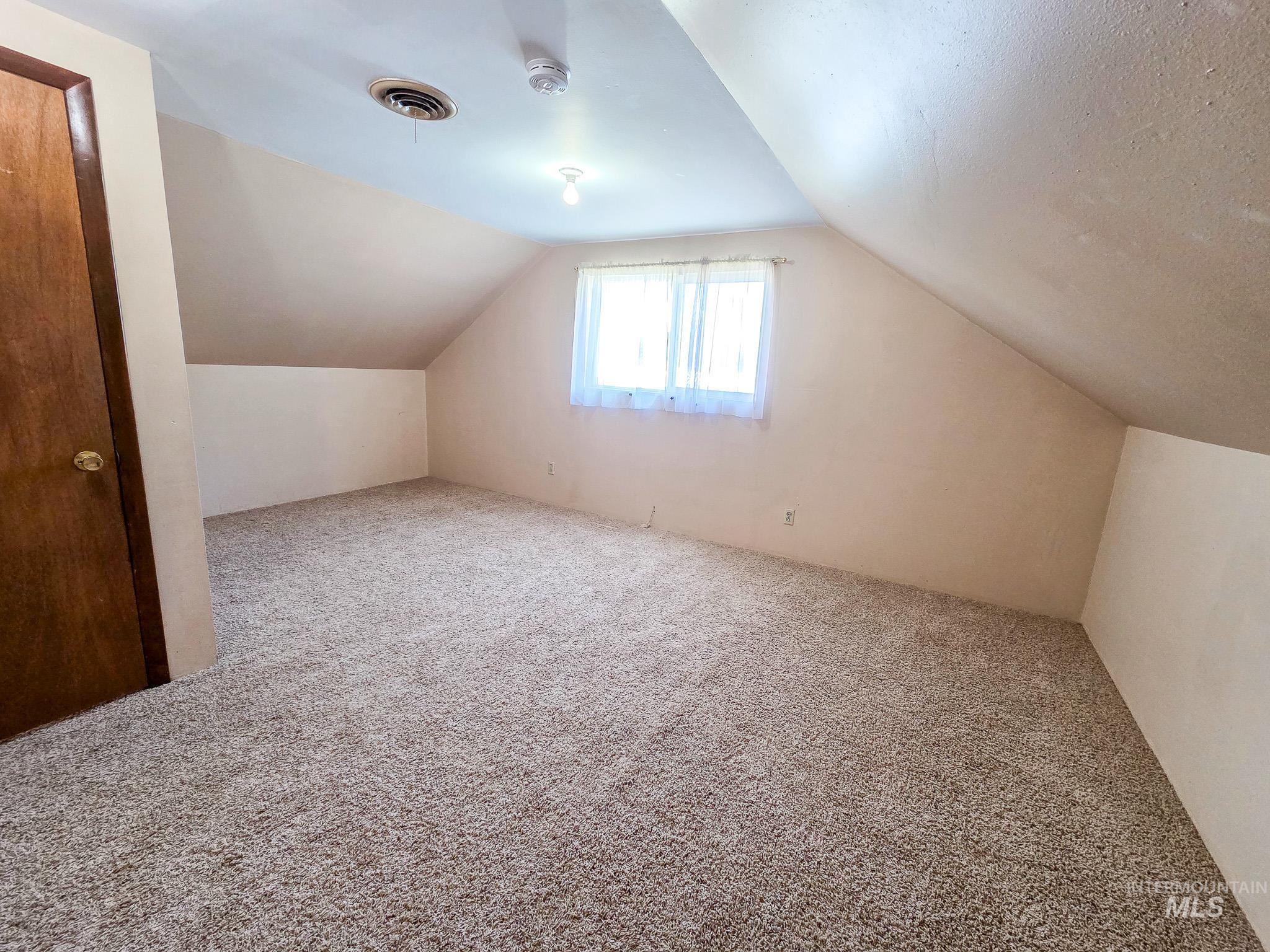 1043 Arlington Property Photo 12