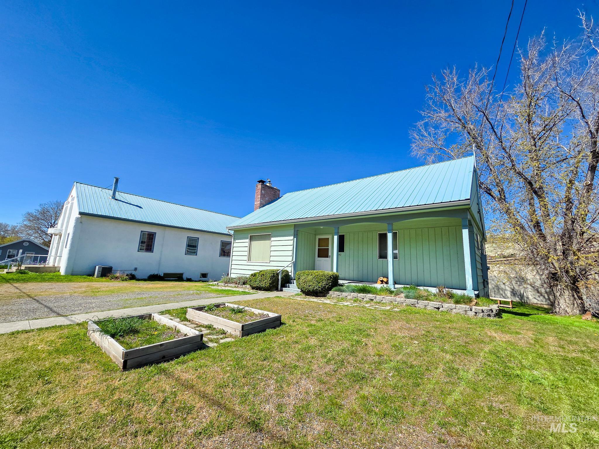 1043 Arlington Property Photo 27