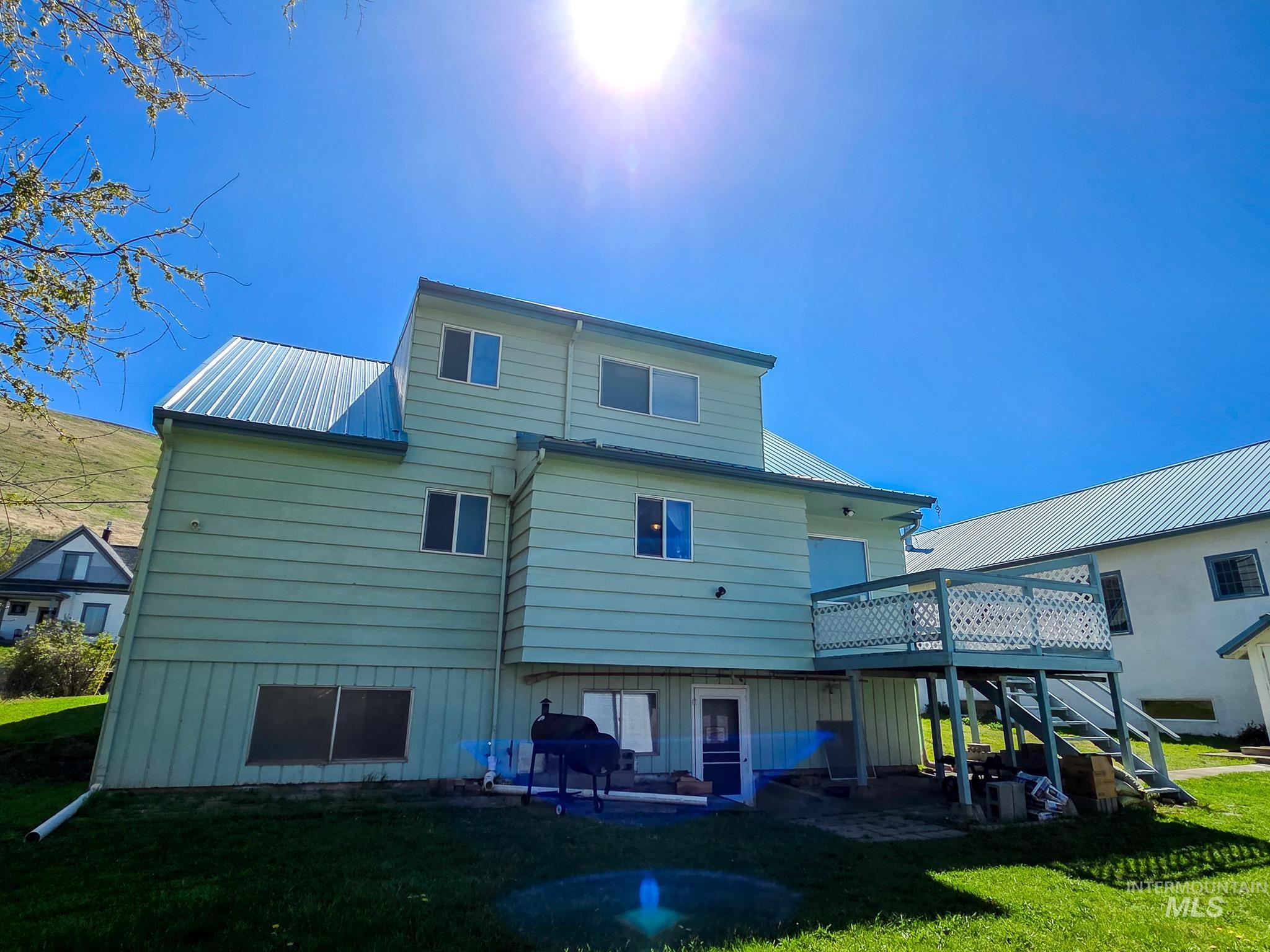 1043 Arlington Property Photo 32