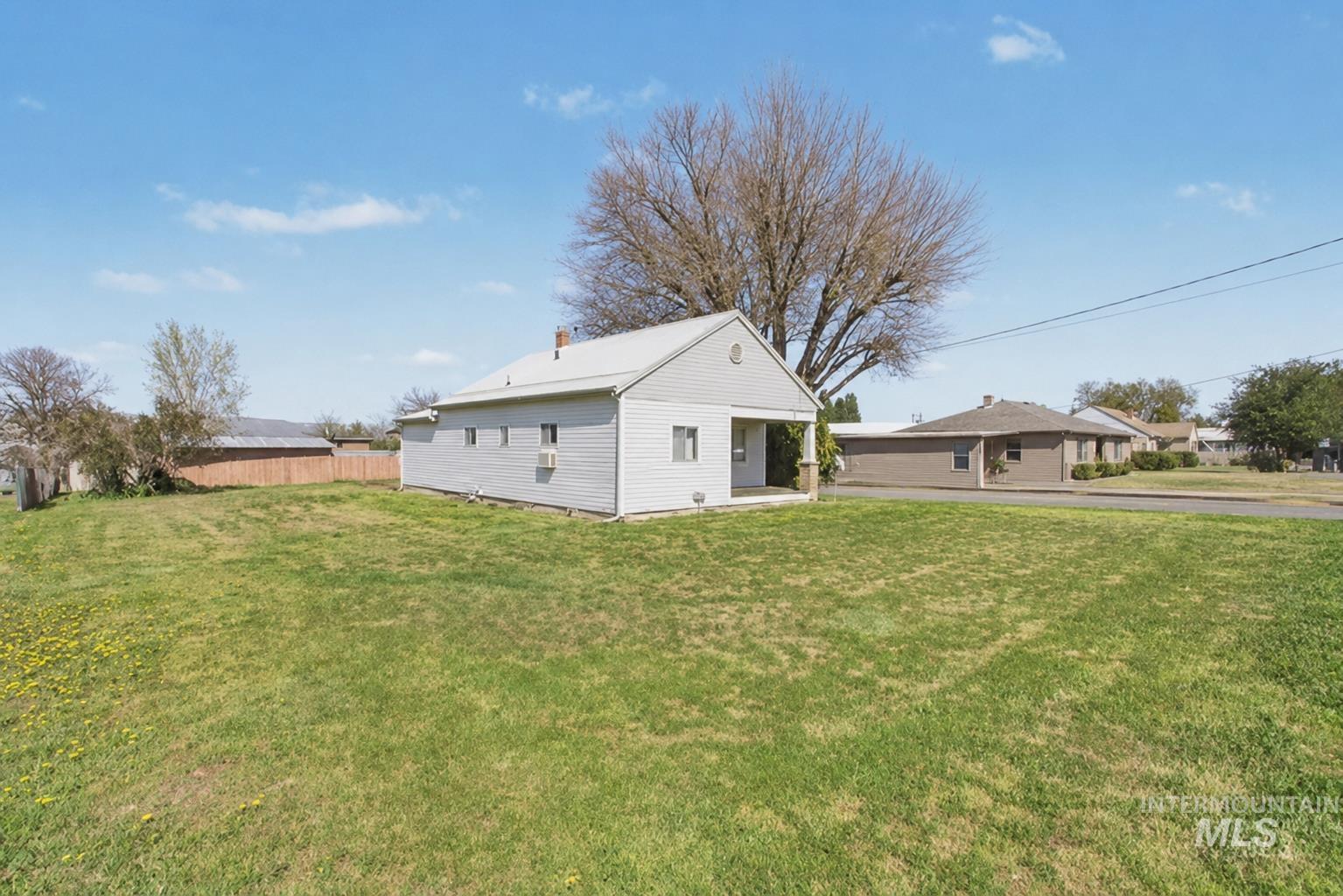 715 Bryden Avenue Property Photo 1