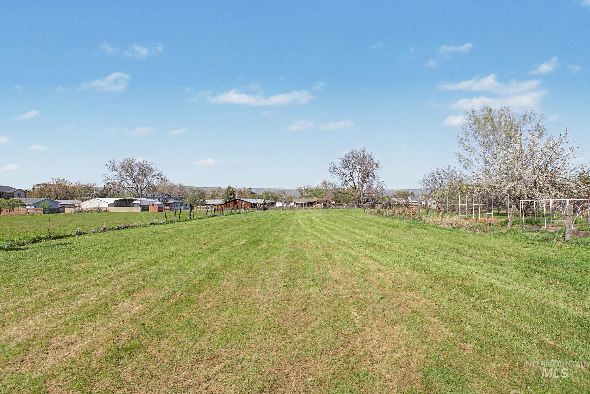 715 Bryden Avenue Property Photo 3