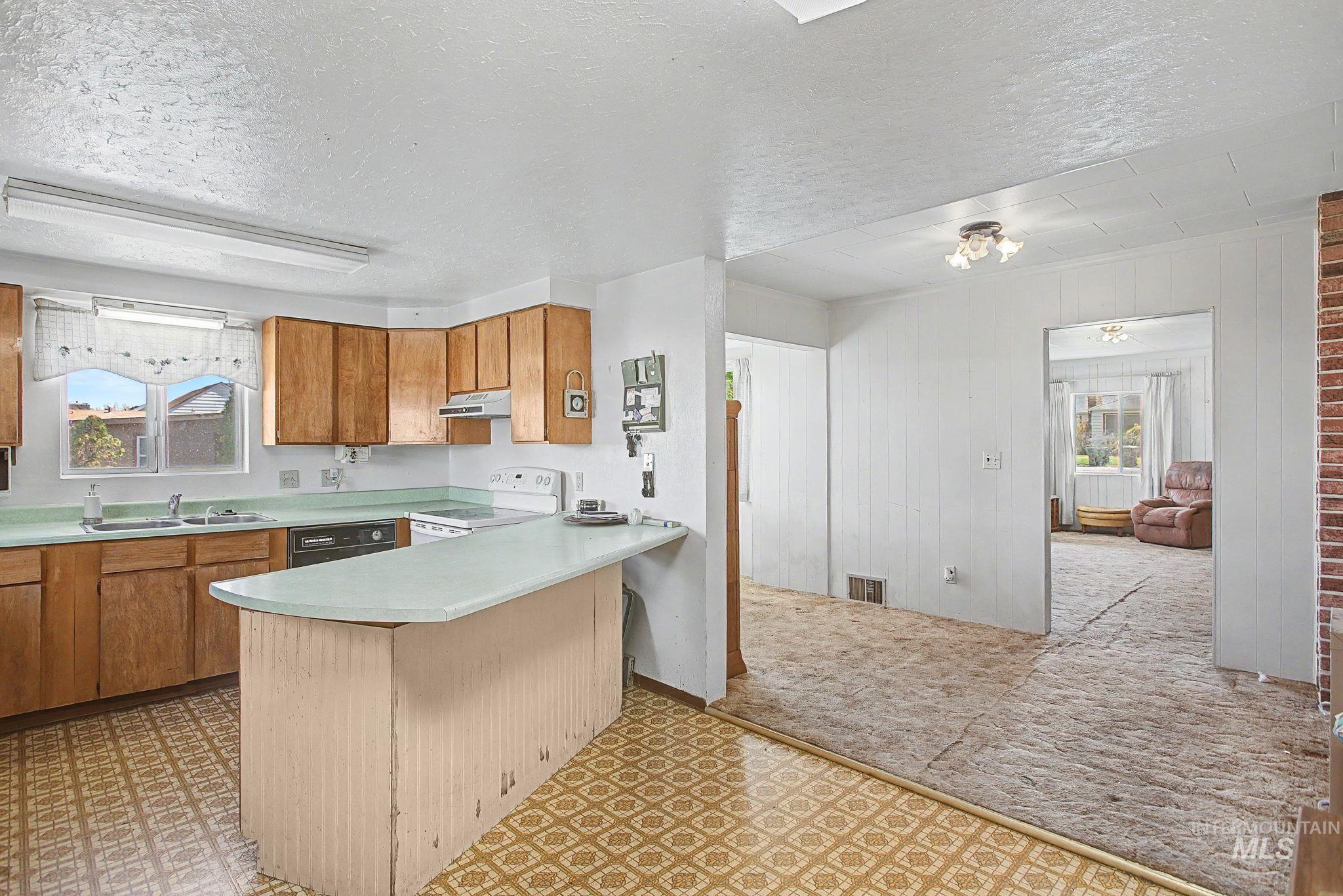 715 Bryden Avenue Property Photo 19
