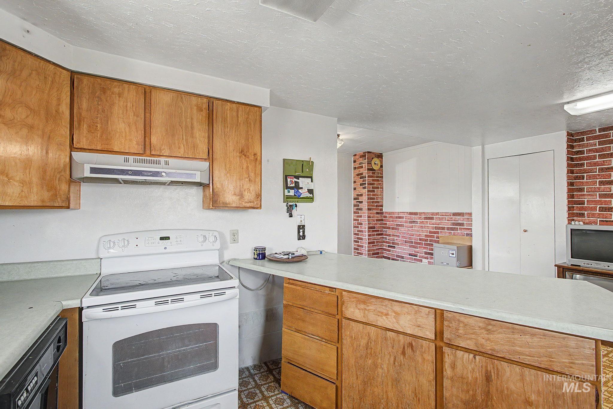 715 Bryden Avenue Property Photo 21