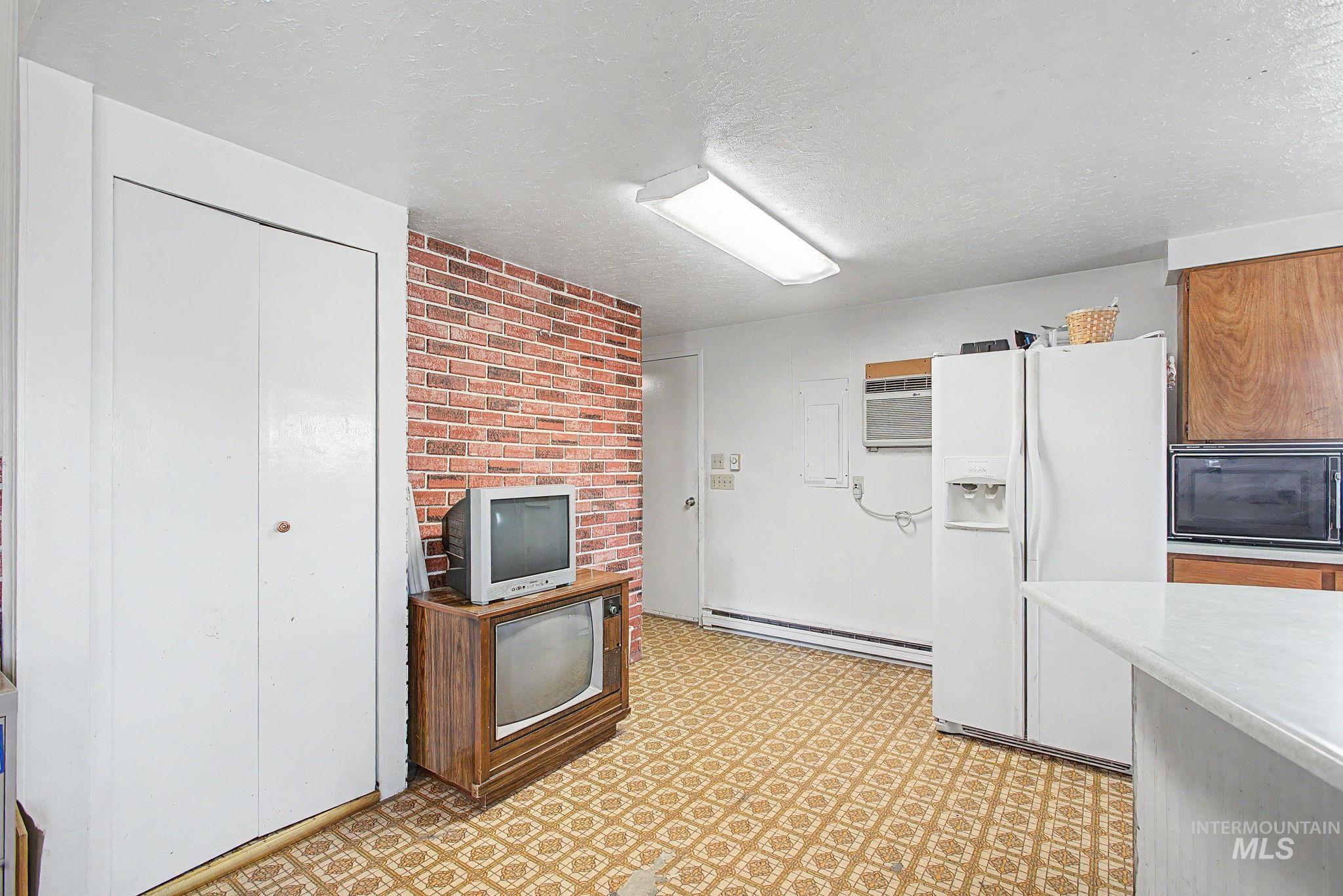 715 Bryden Avenue Property Photo 23