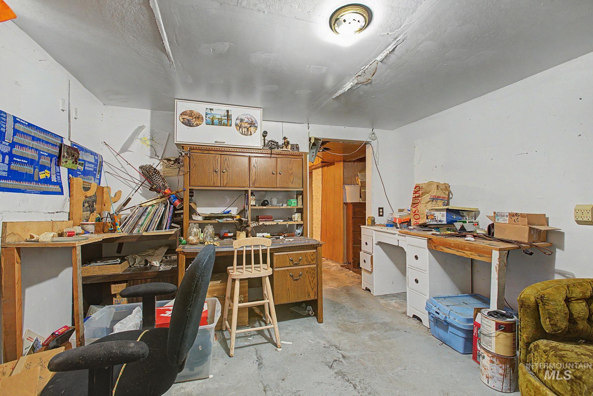 715 Bryden Avenue Property Photo 31
