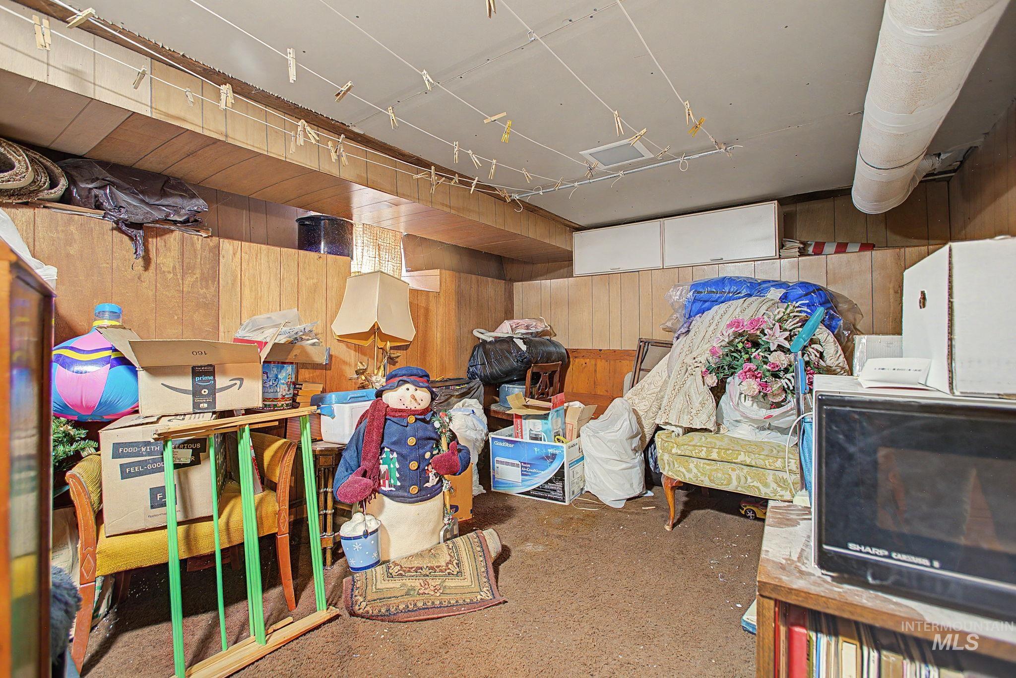 715 Bryden Avenue Property Photo 32