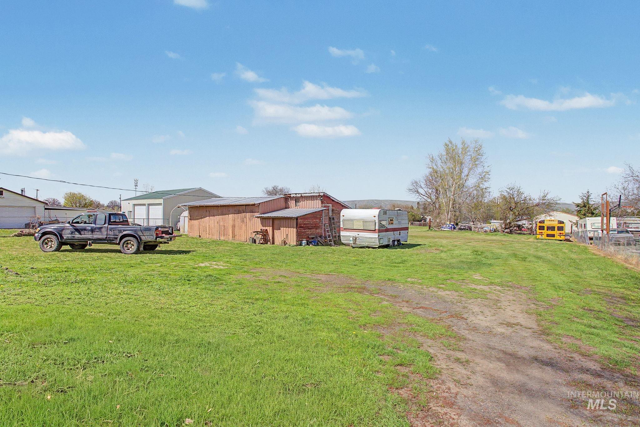 715 Bryden Avenue Property Photo 33