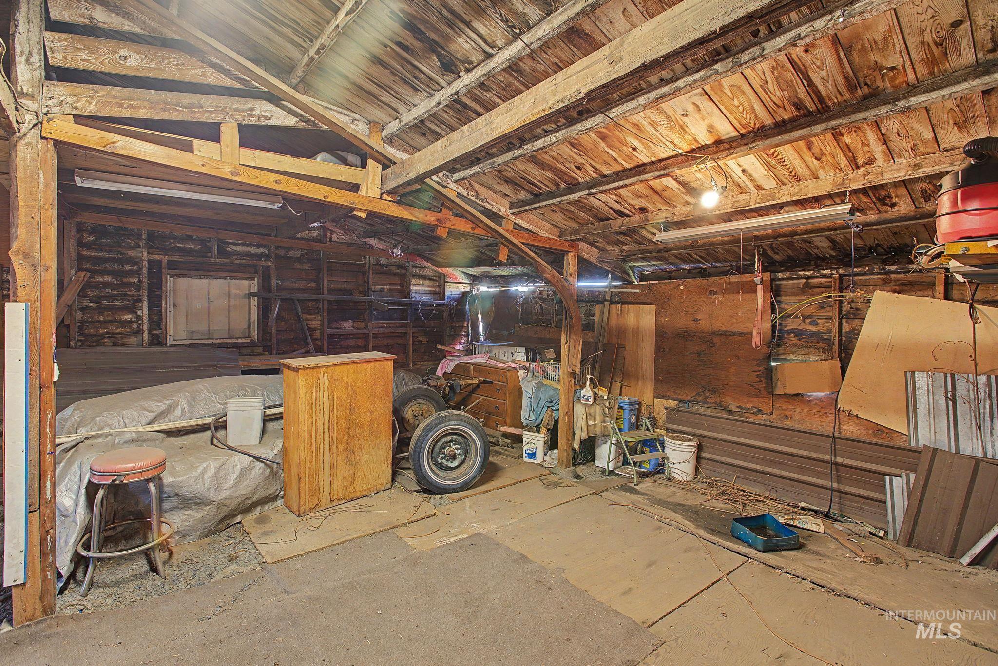 715 Bryden Avenue Property Photo 38